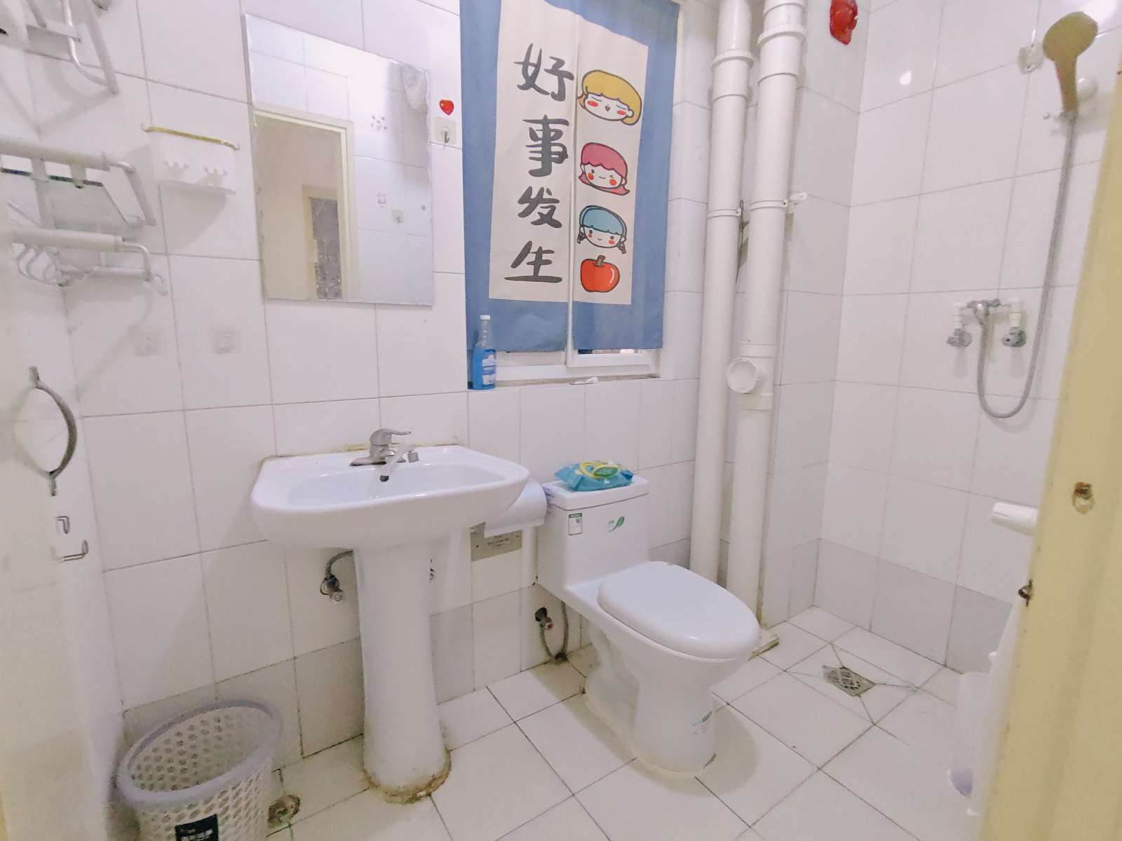官扎营新区