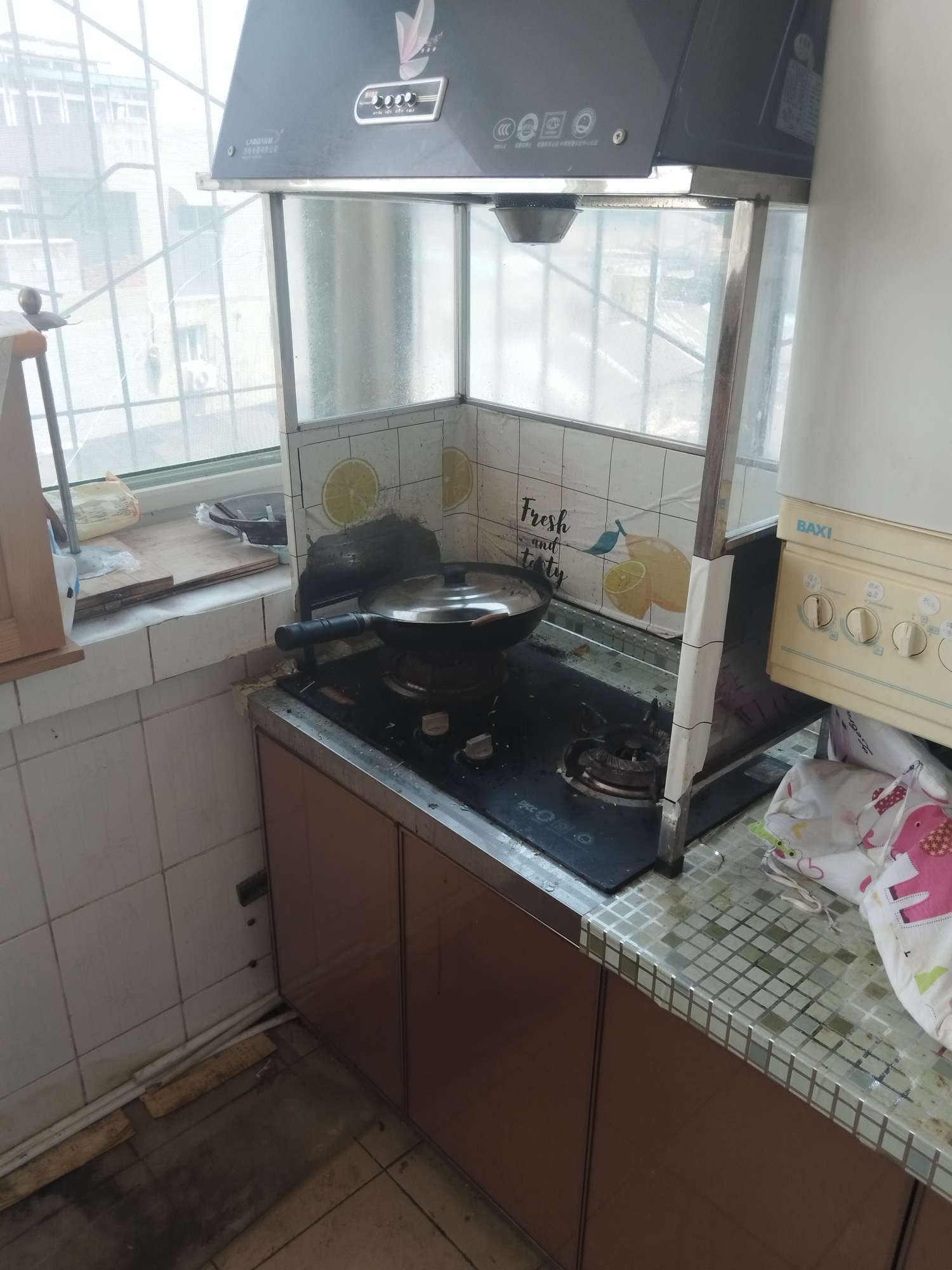 中伟新居