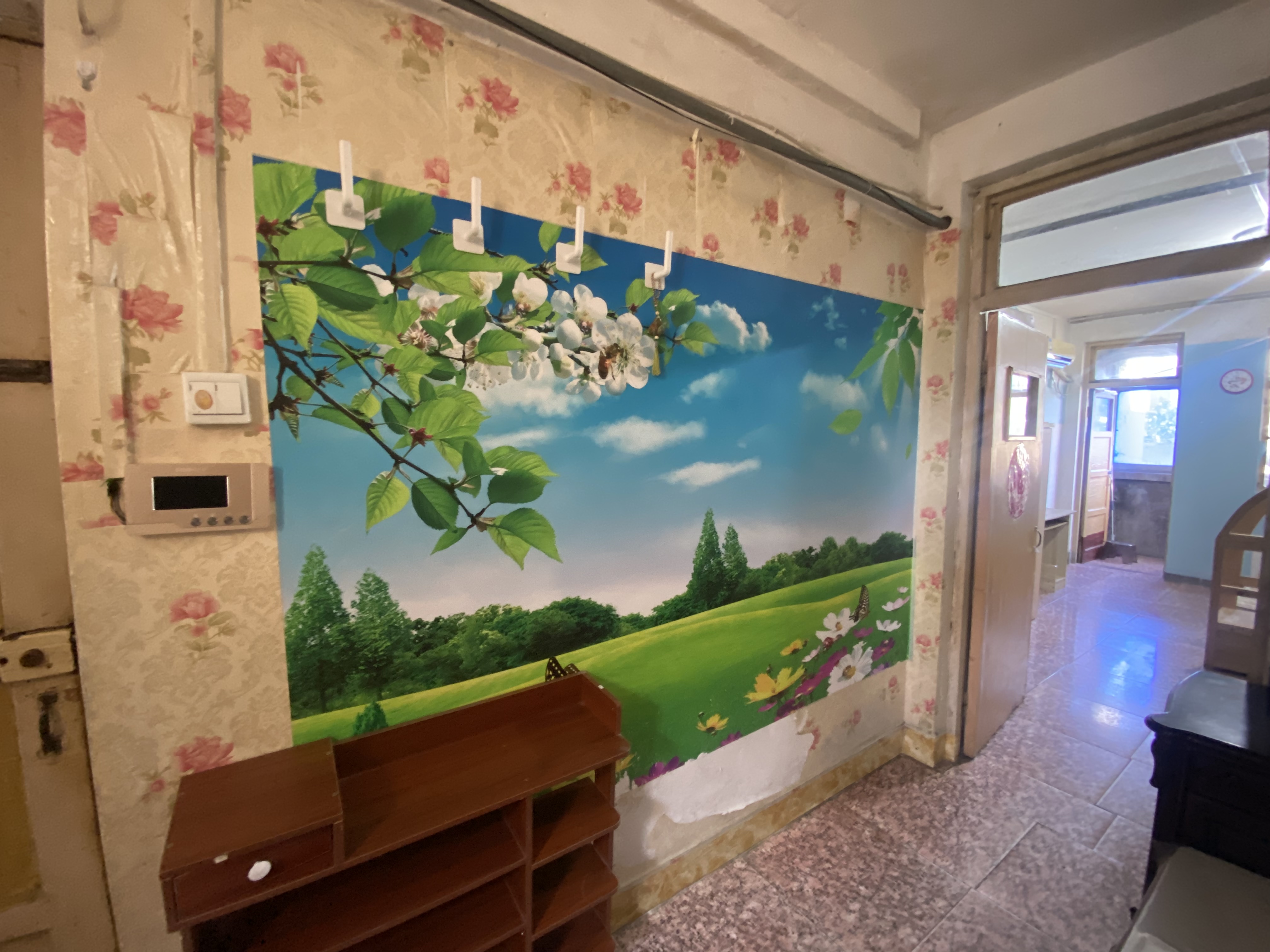 
							历园新村