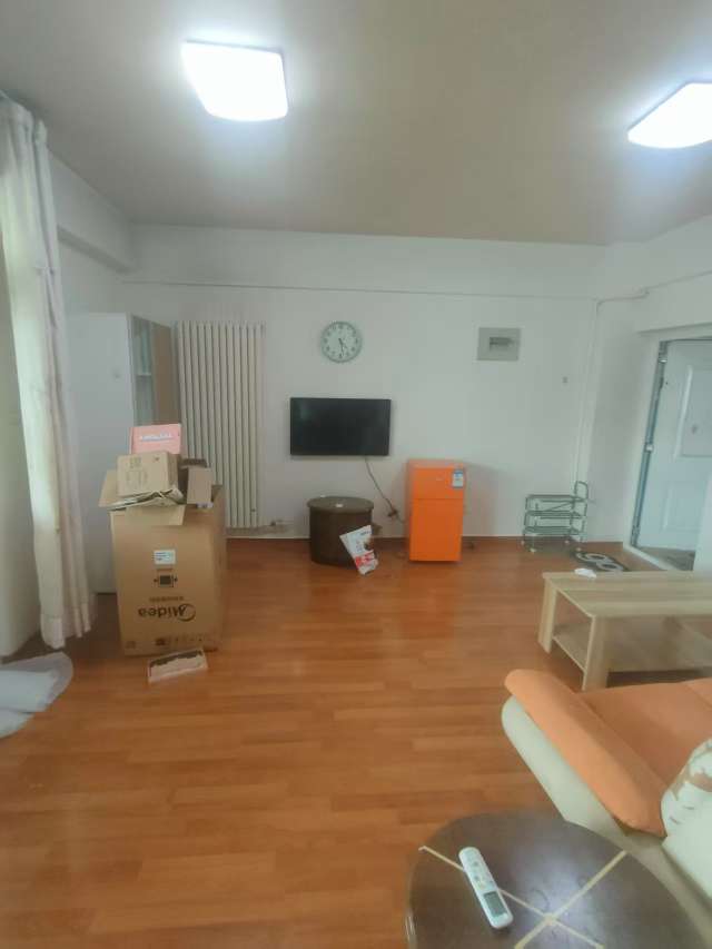 
							黄金时代小区