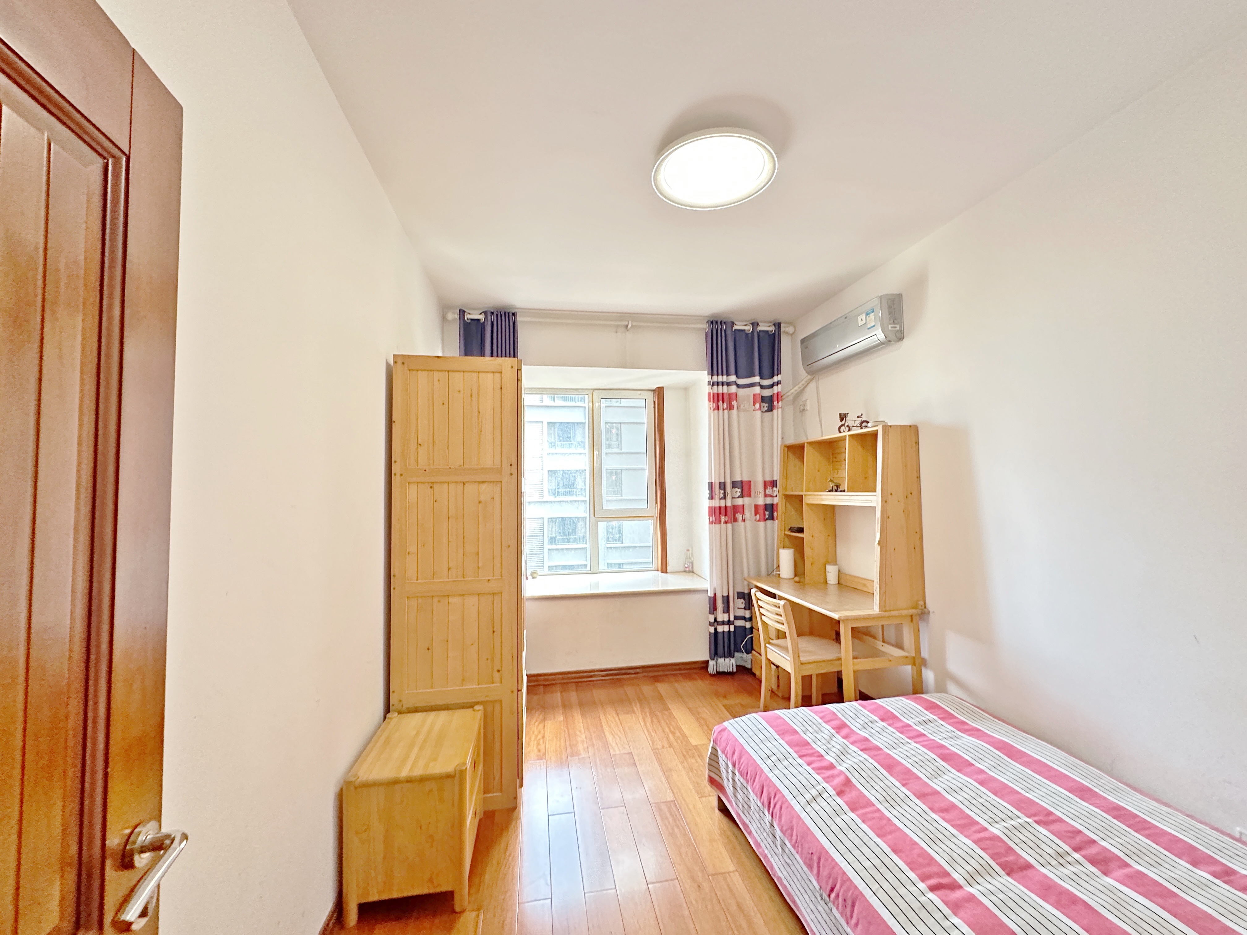 绿地新里卢浮公馆