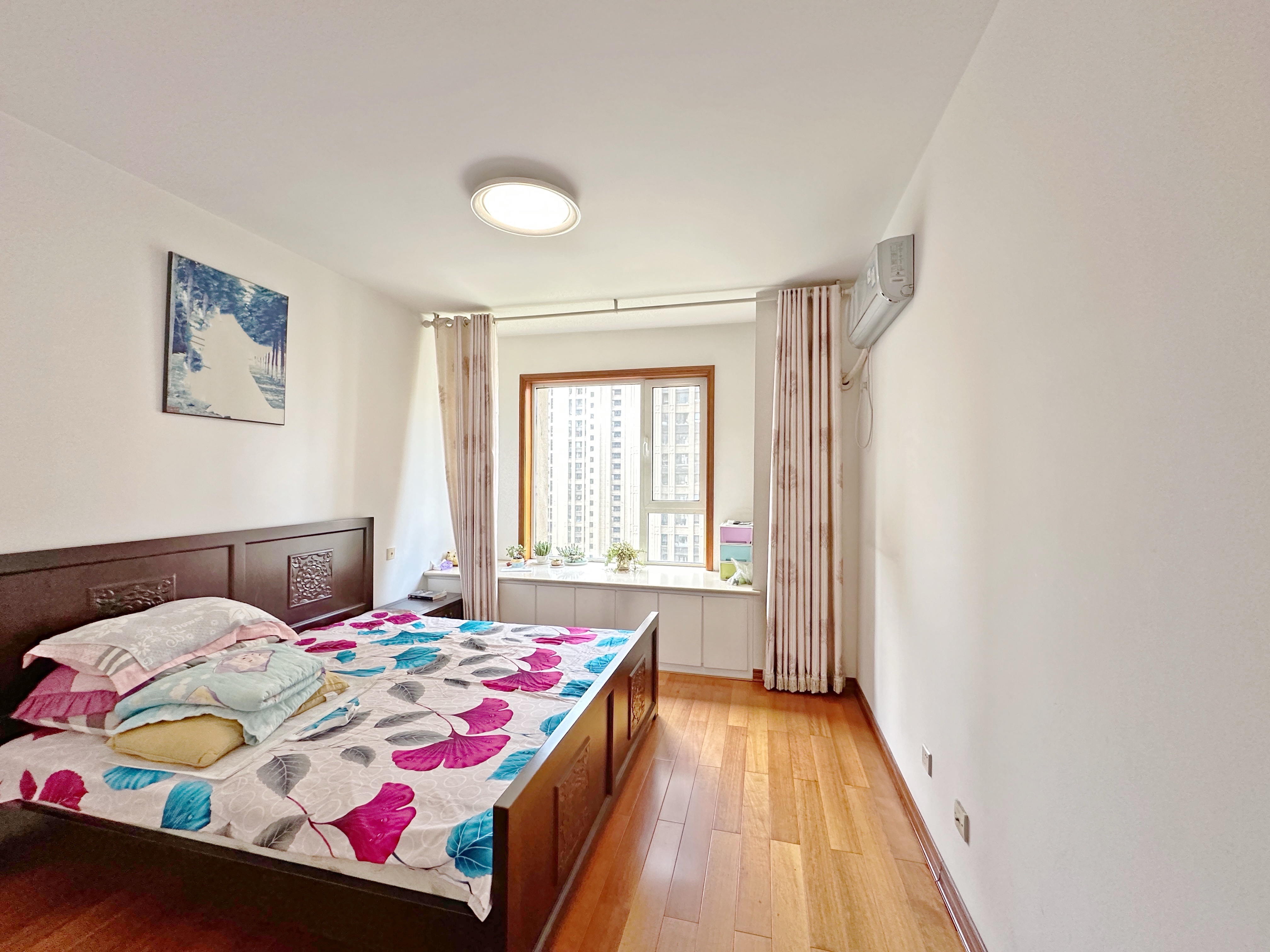 绿地新里卢浮公馆