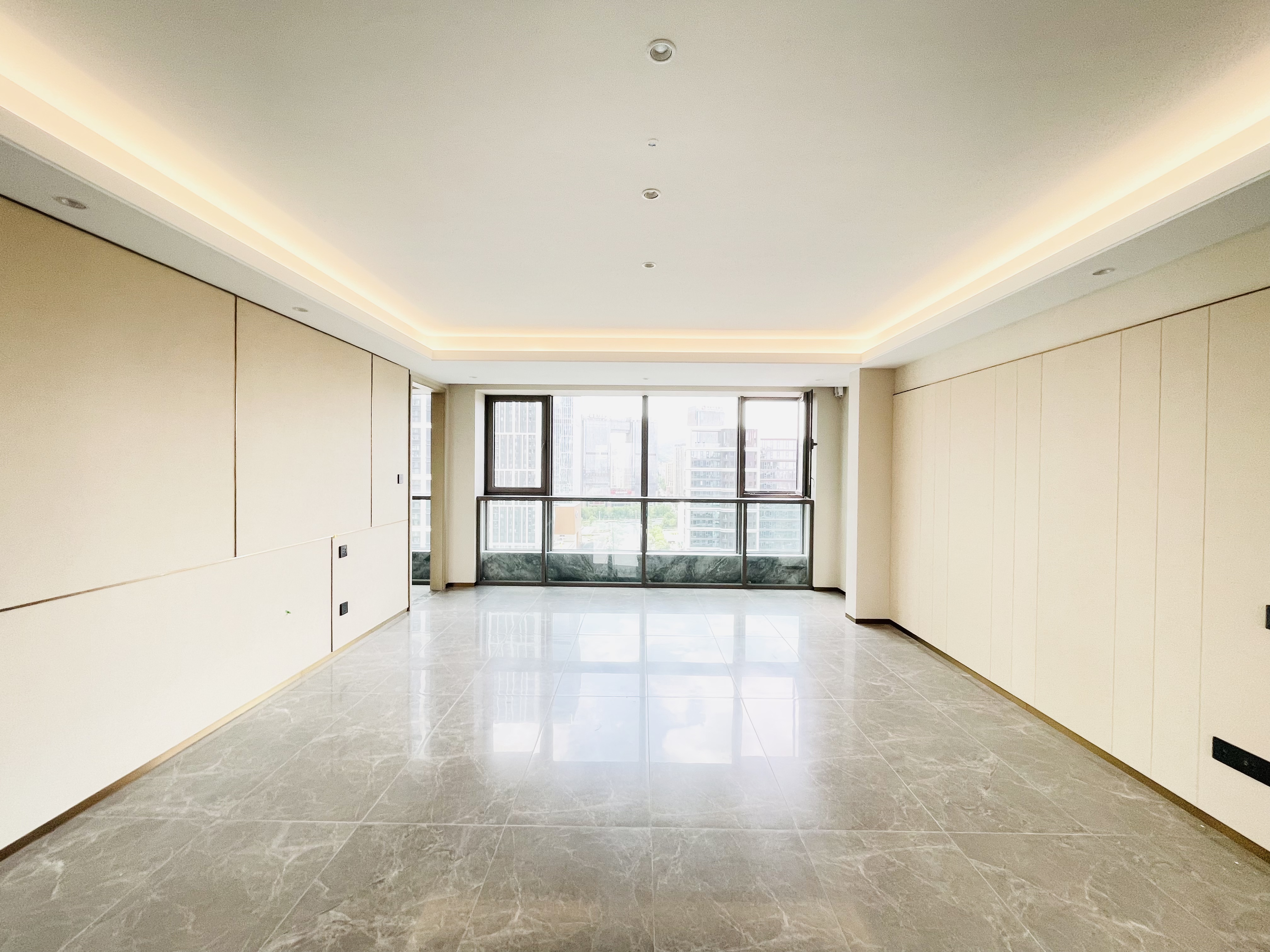  绿城深蓝公馆  南北