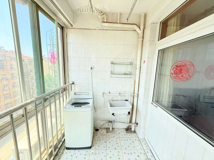 高墙王小区