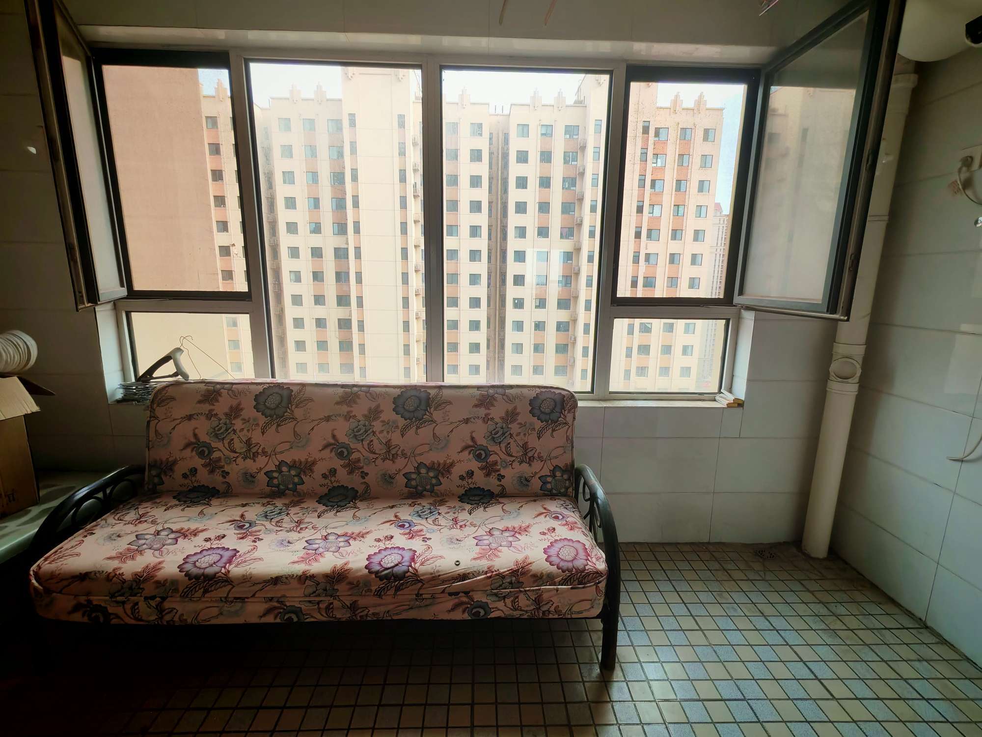 恒大滨河左岸