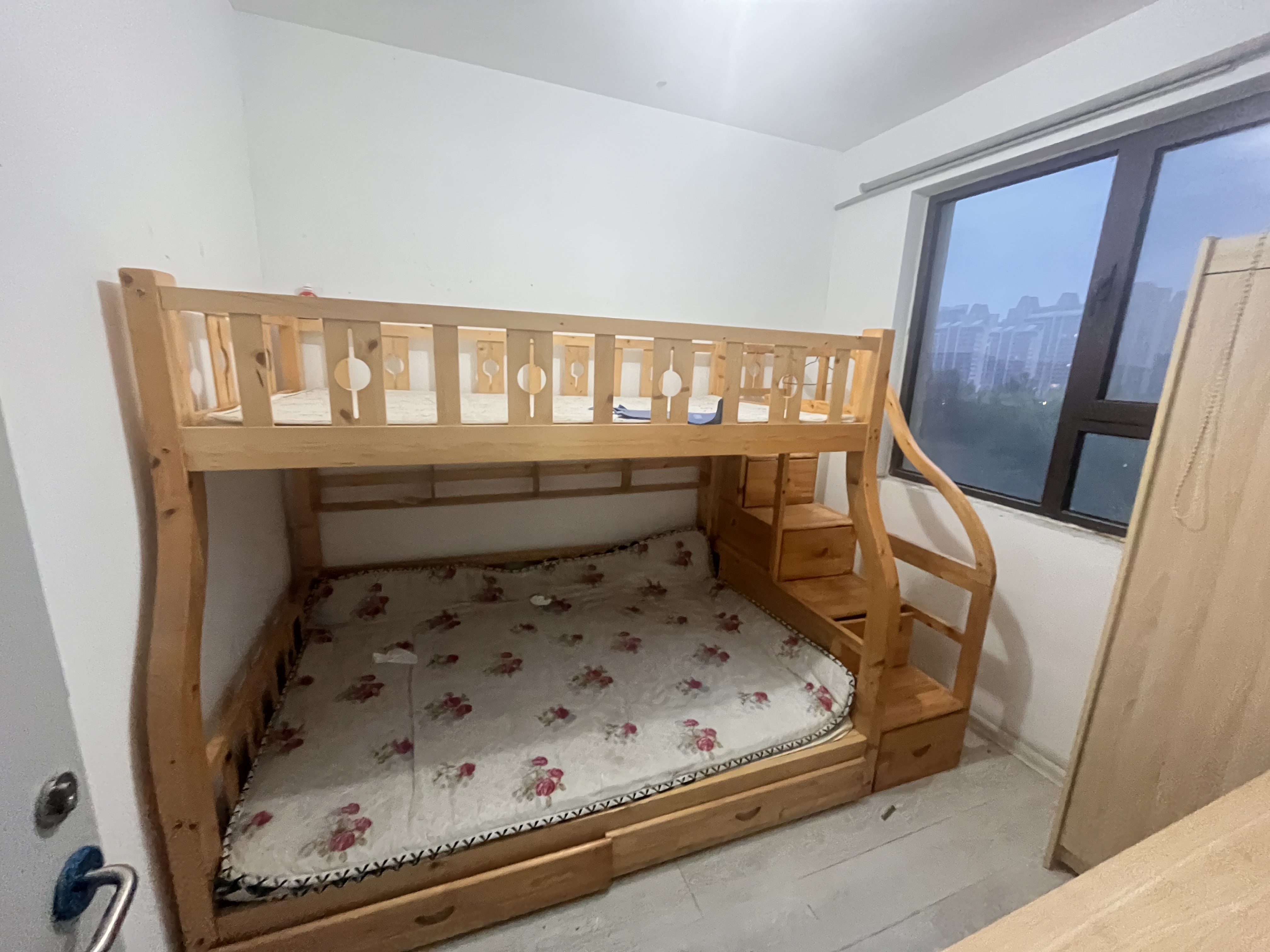 旭辉银盛泰金域蓝山