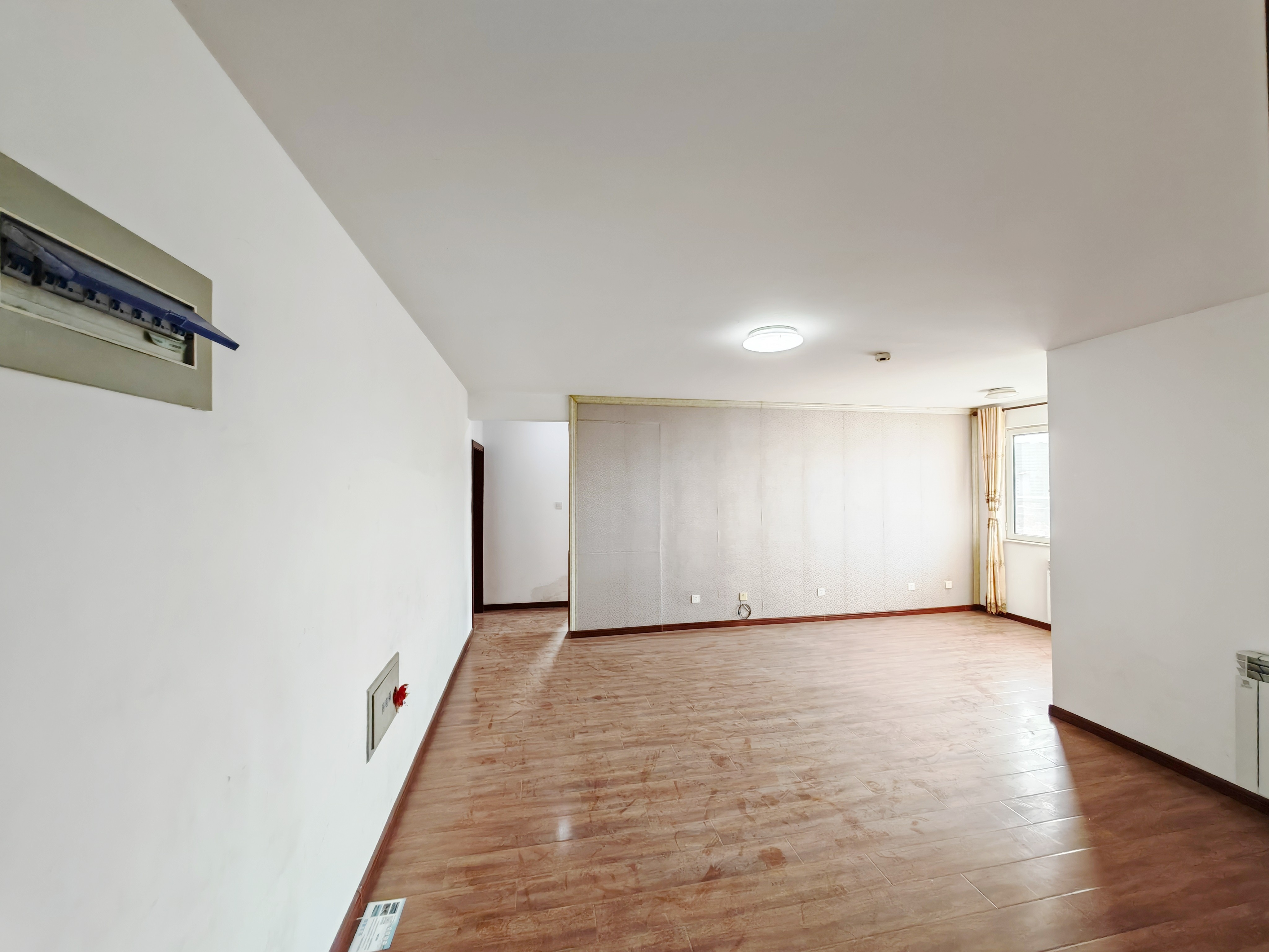  康和西苑2居室中楼层,近地铁随时看房