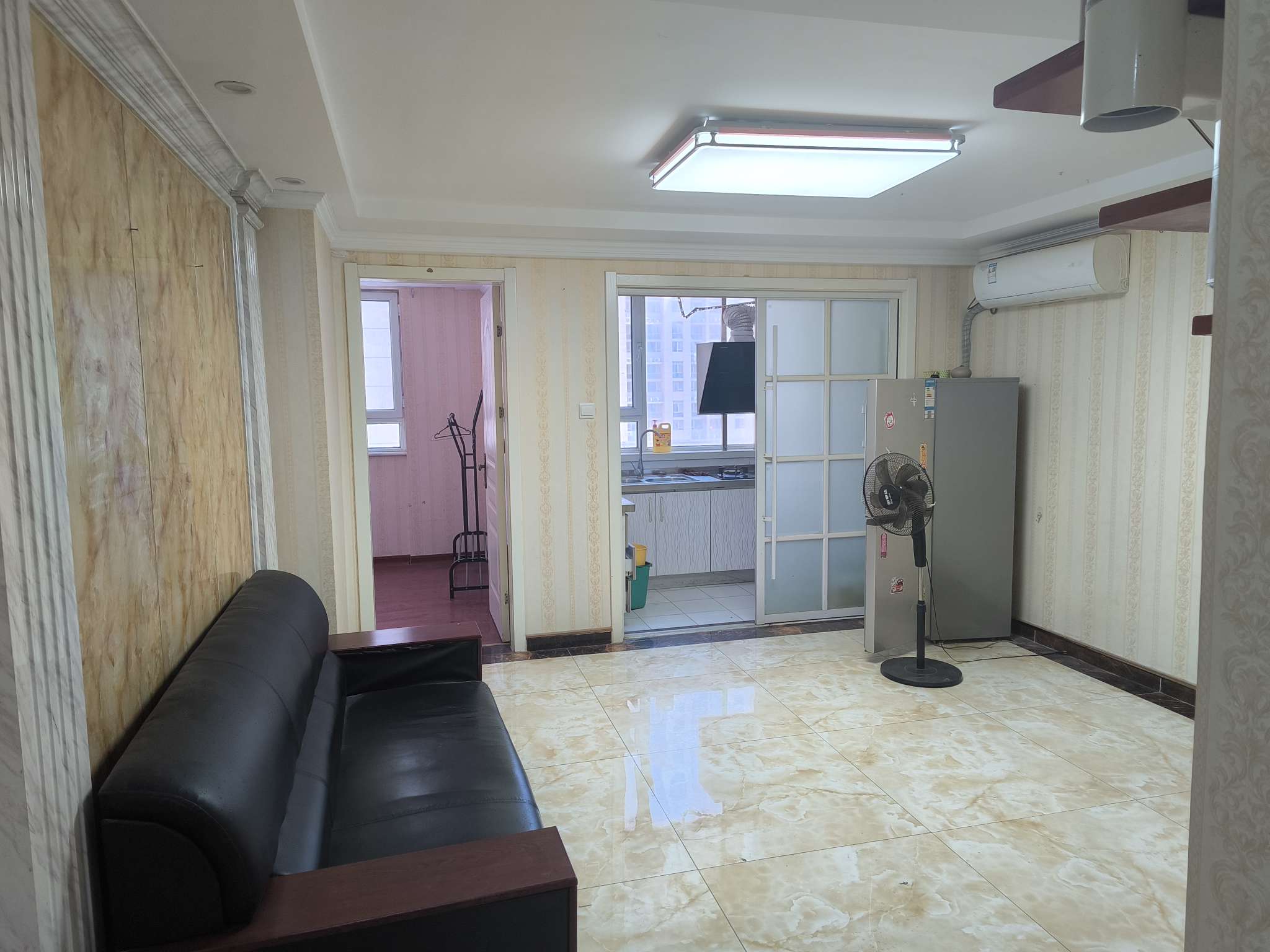 整租·新出欧亚大观精装公寓，可居住可注册公司，诚意出租