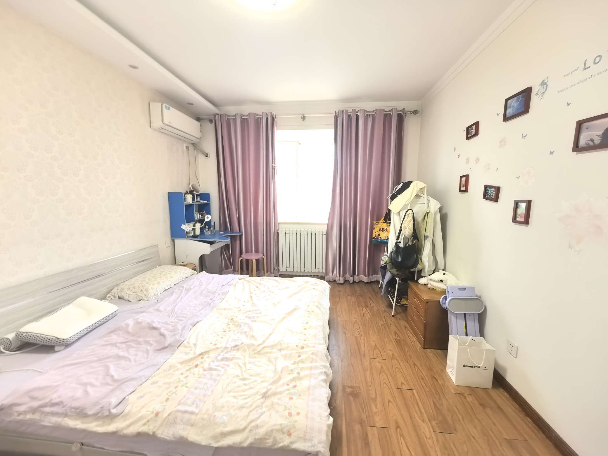 鲍德现代逸城