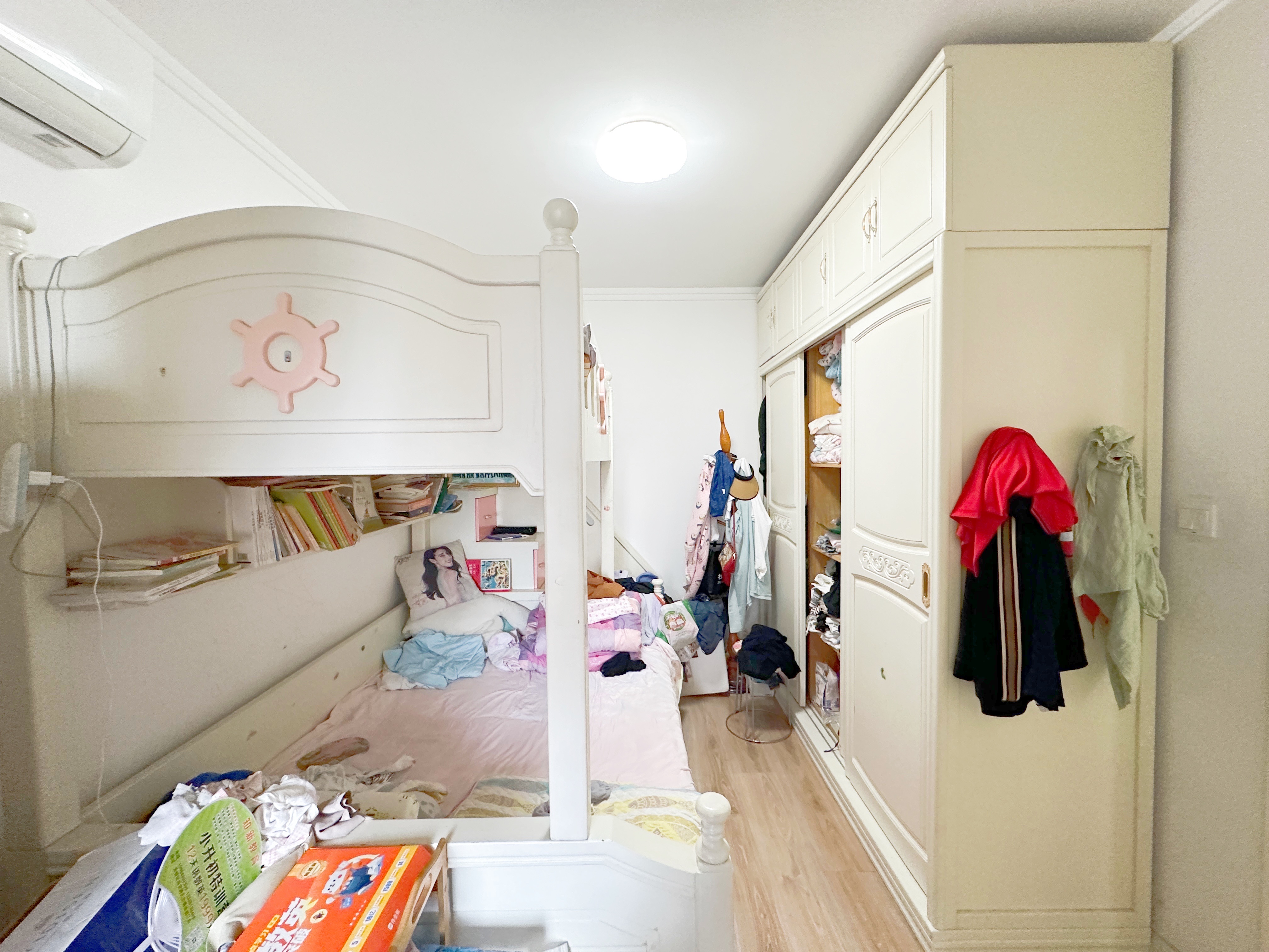 绿地新里梵尔赛公馆