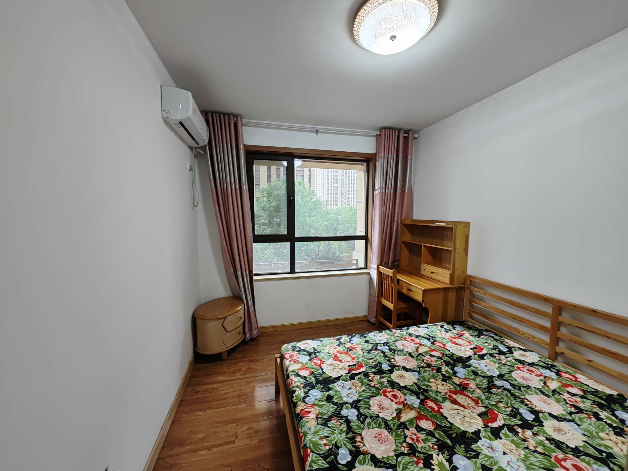 鲁邦奥林逸城东区