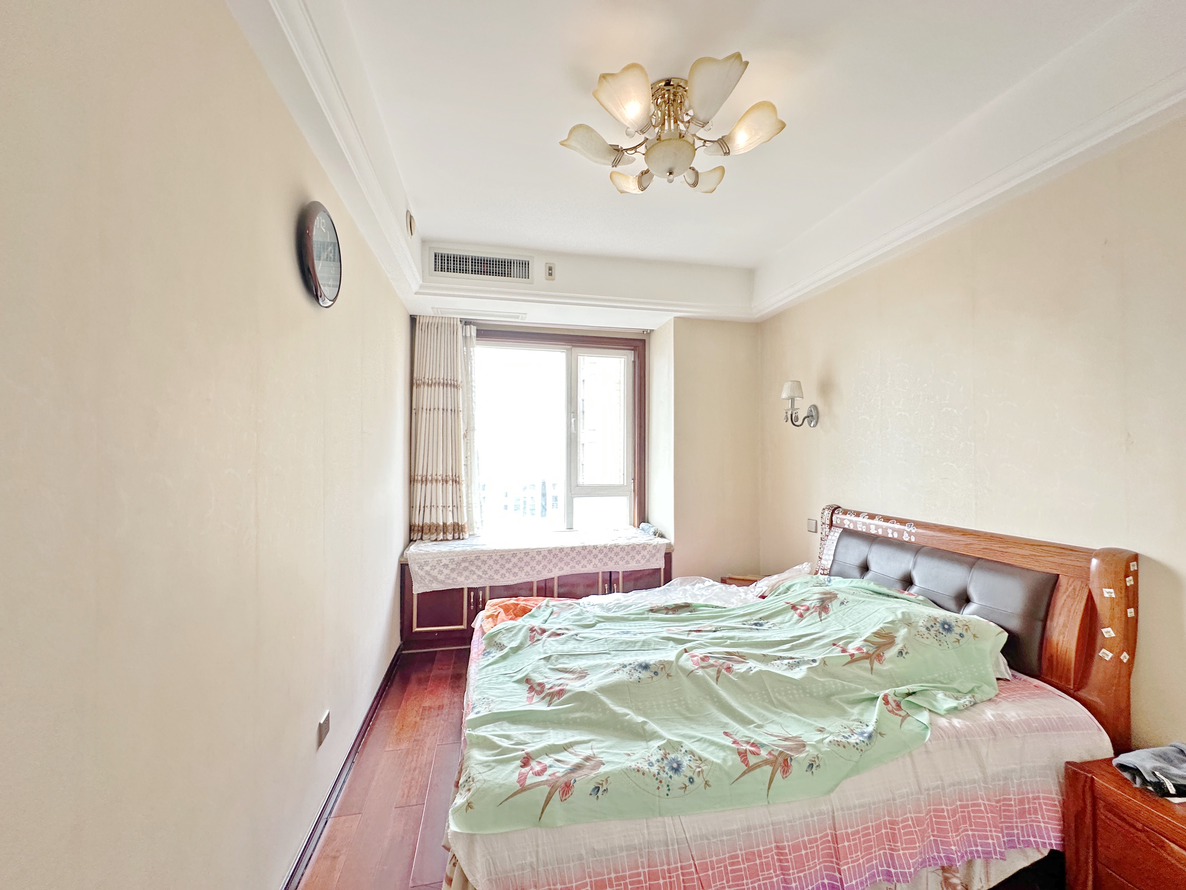 绿地新里卢浮公馆