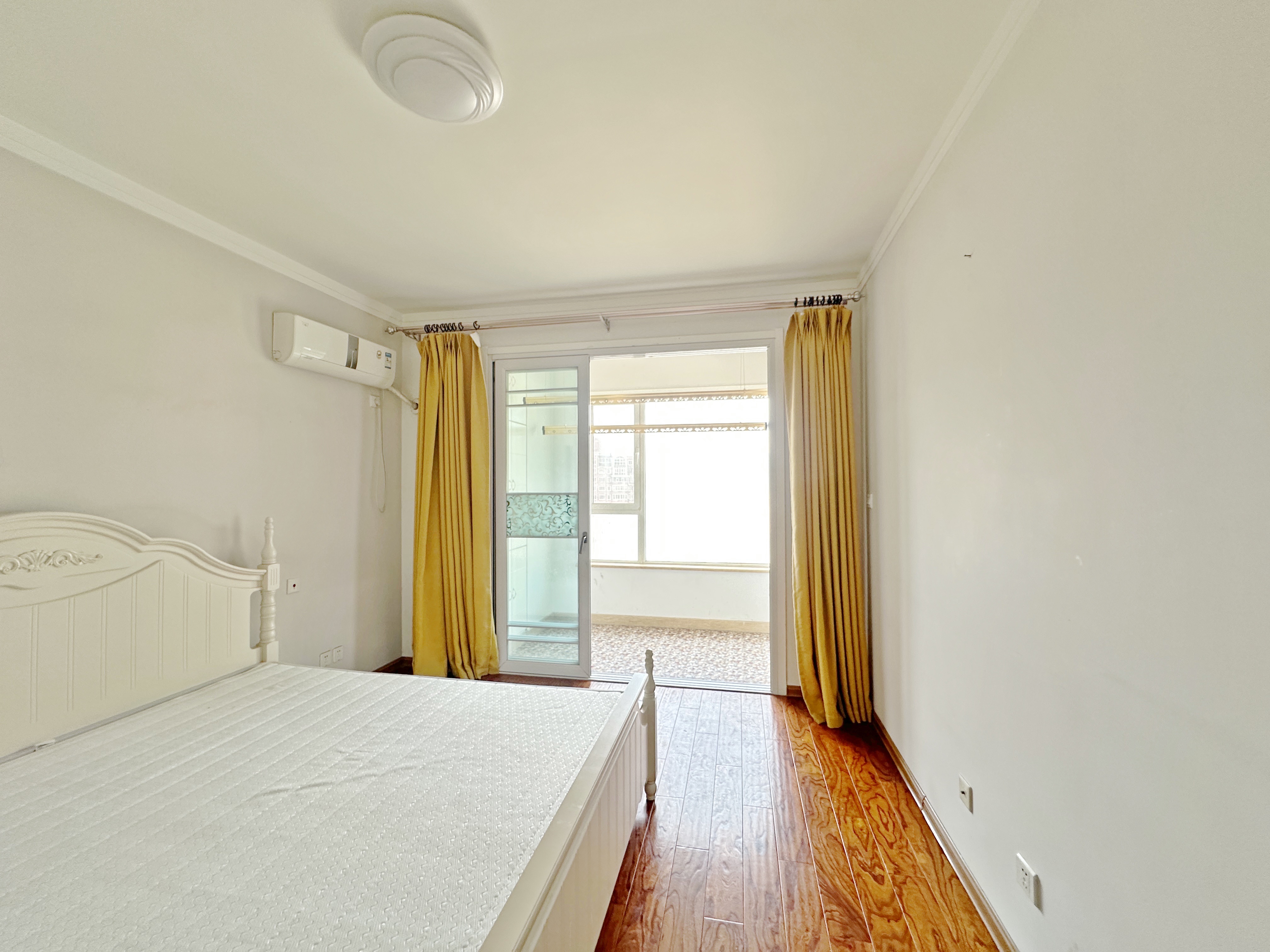 绿地新里卢浮公馆