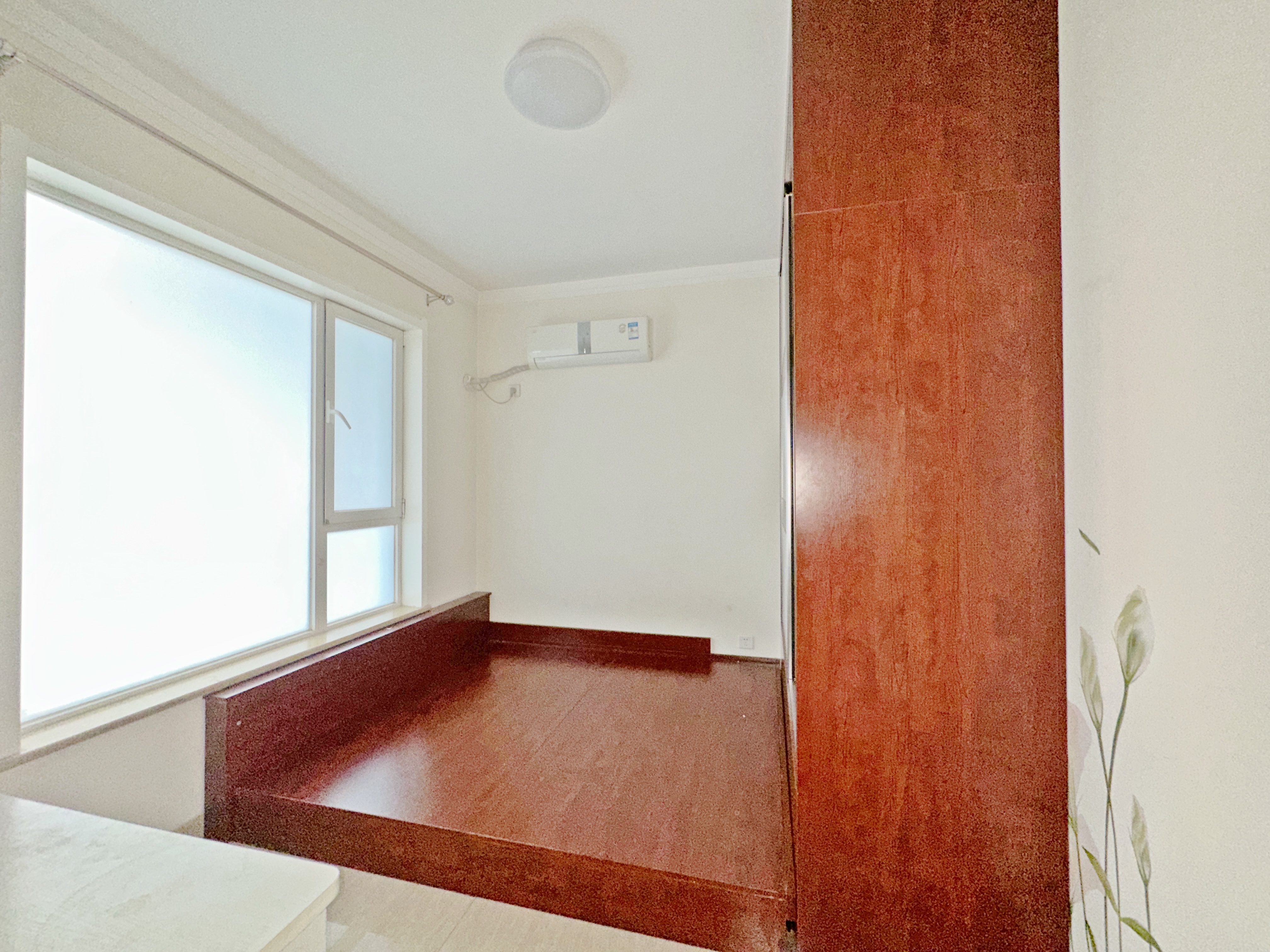 绿地新里卢浮公馆