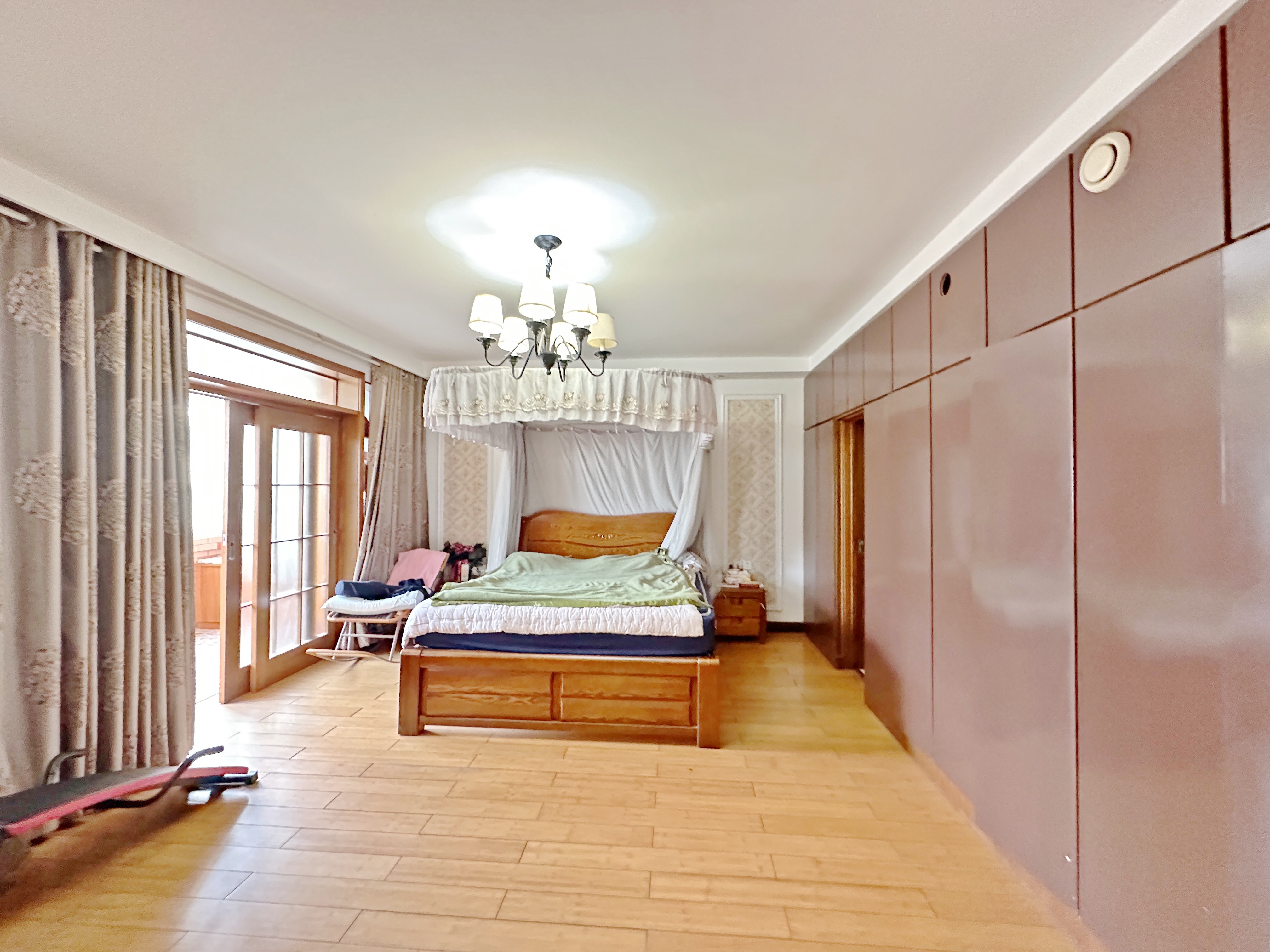 卧龙花园龙和苑