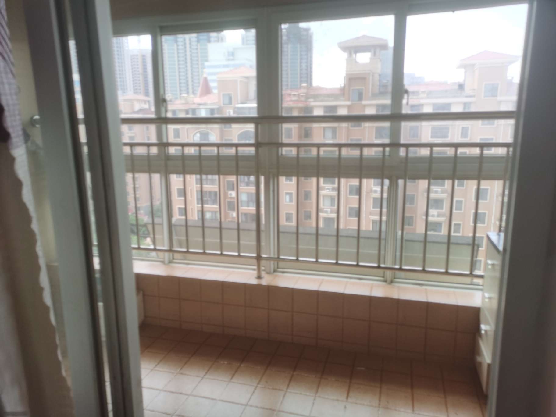 假日丽景花园