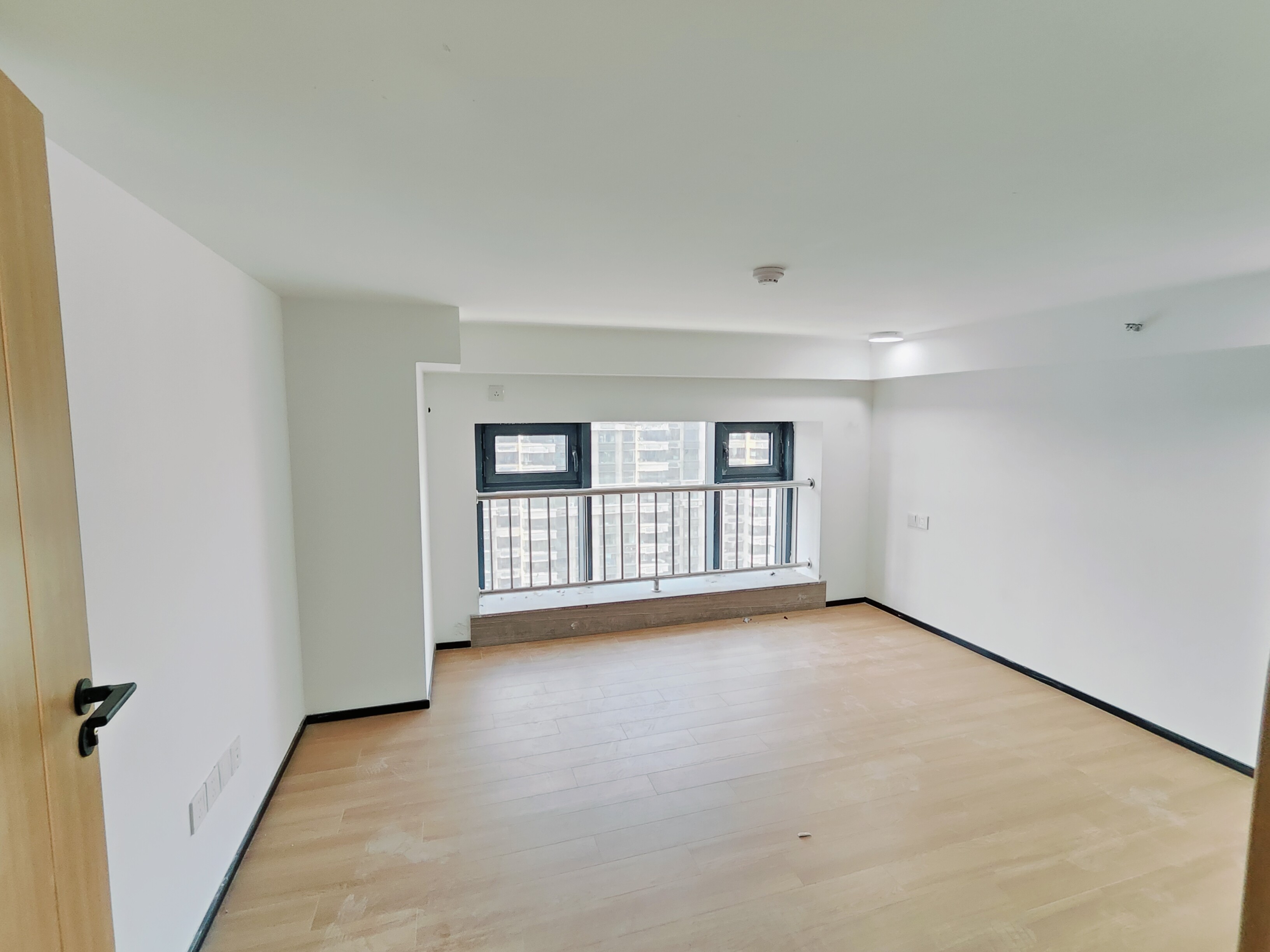 恒大滨河左岸公寓(临湖公馆花园)