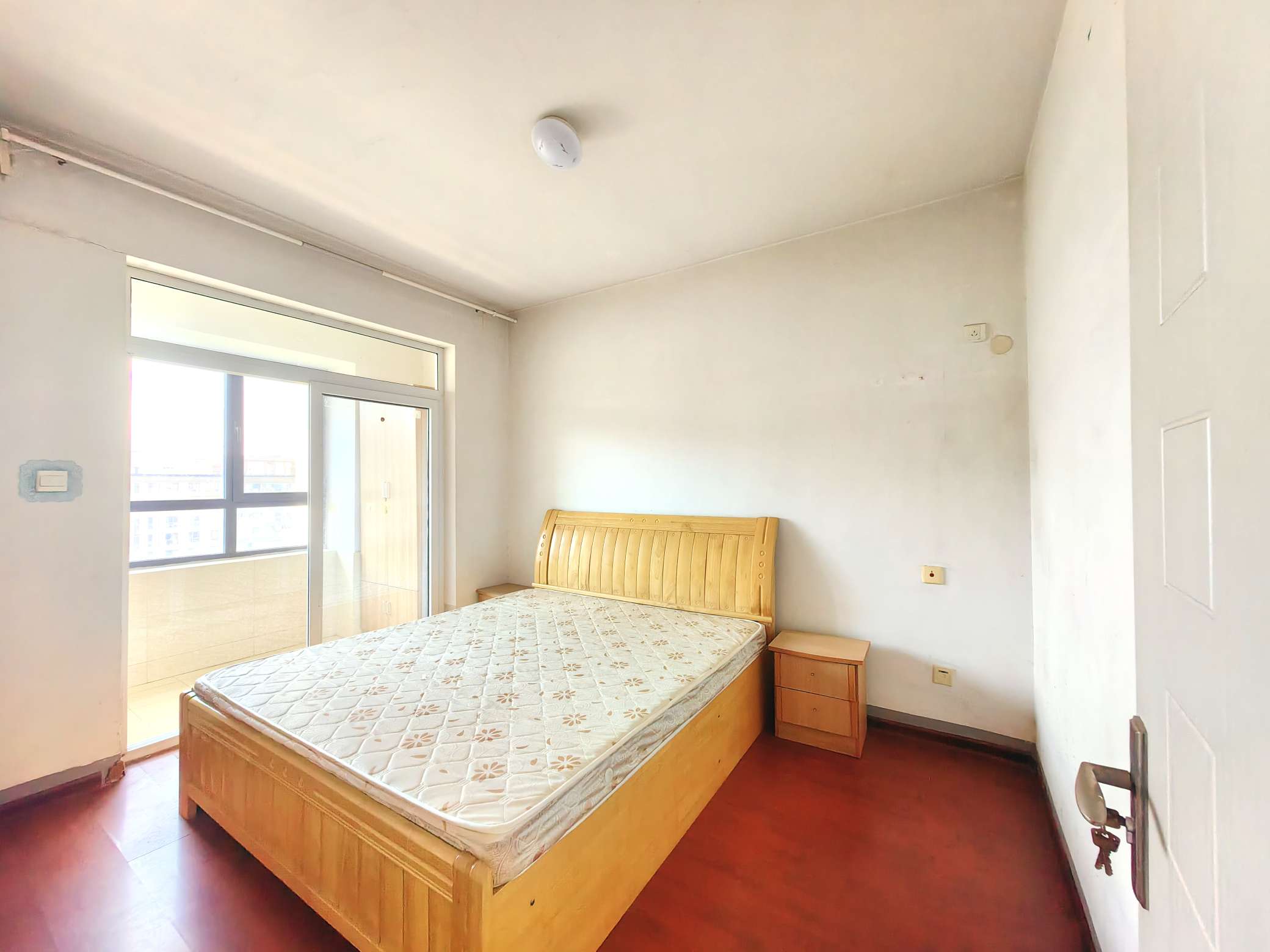 整租·房东诚意出租 大明湖 保利大名湖 1室小户型 电梯房 家具家电齐全