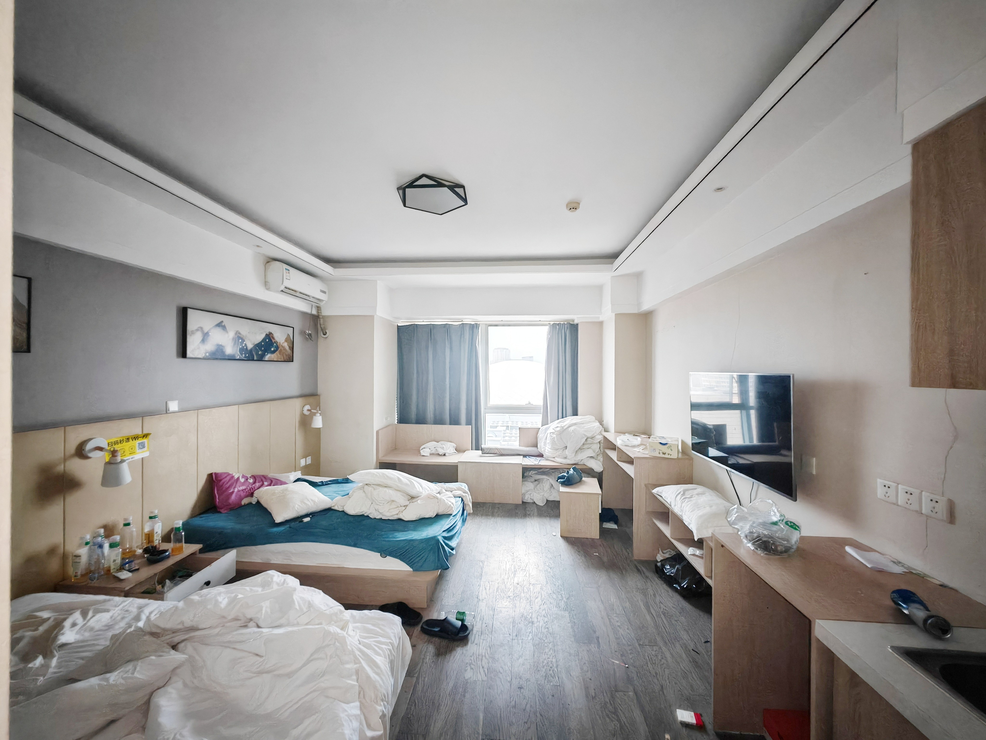  广厦聚隆广场(商住楼)  北