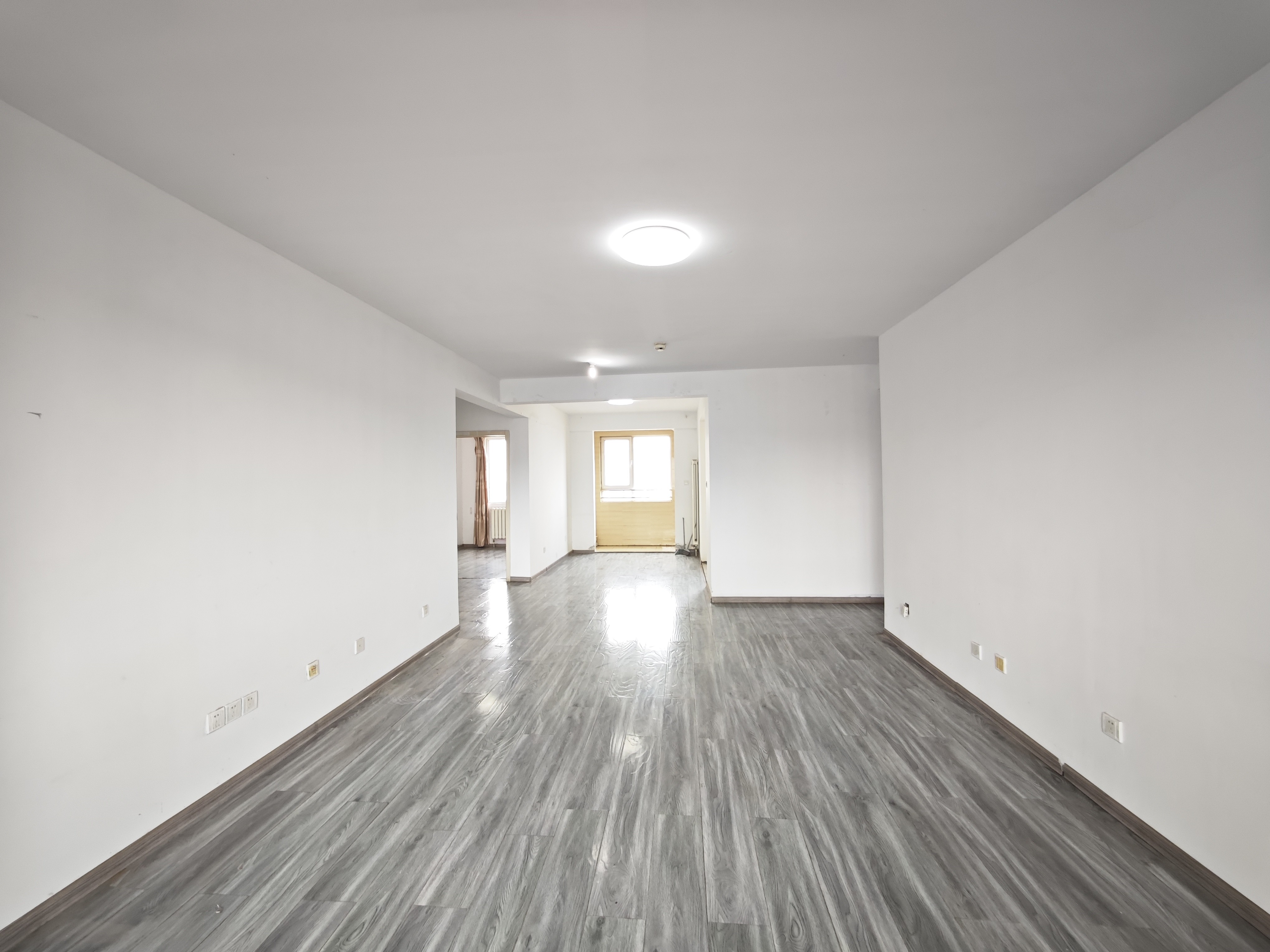  东城逸家逸士园 南北