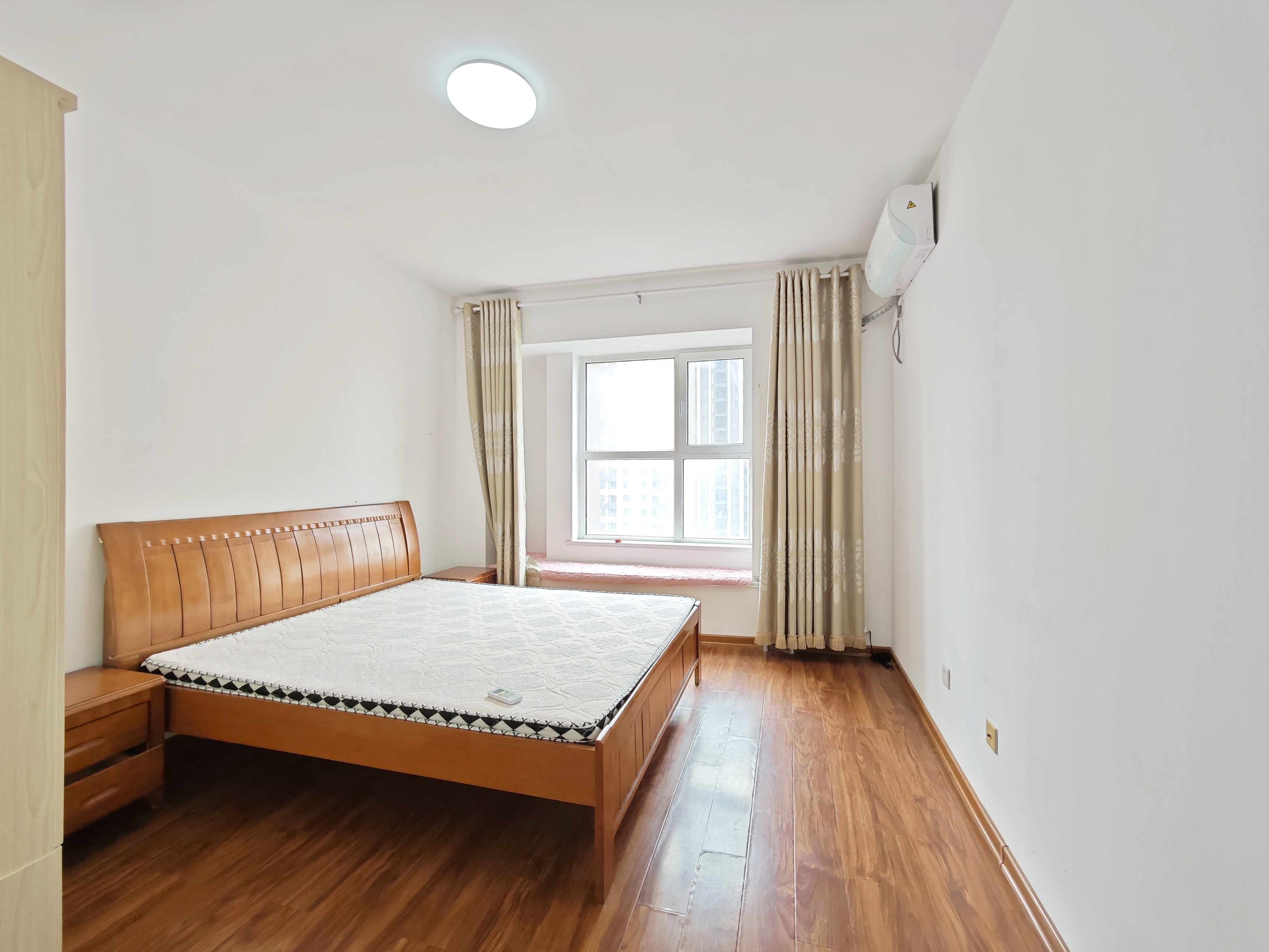 绿地新里香榭丽公馆