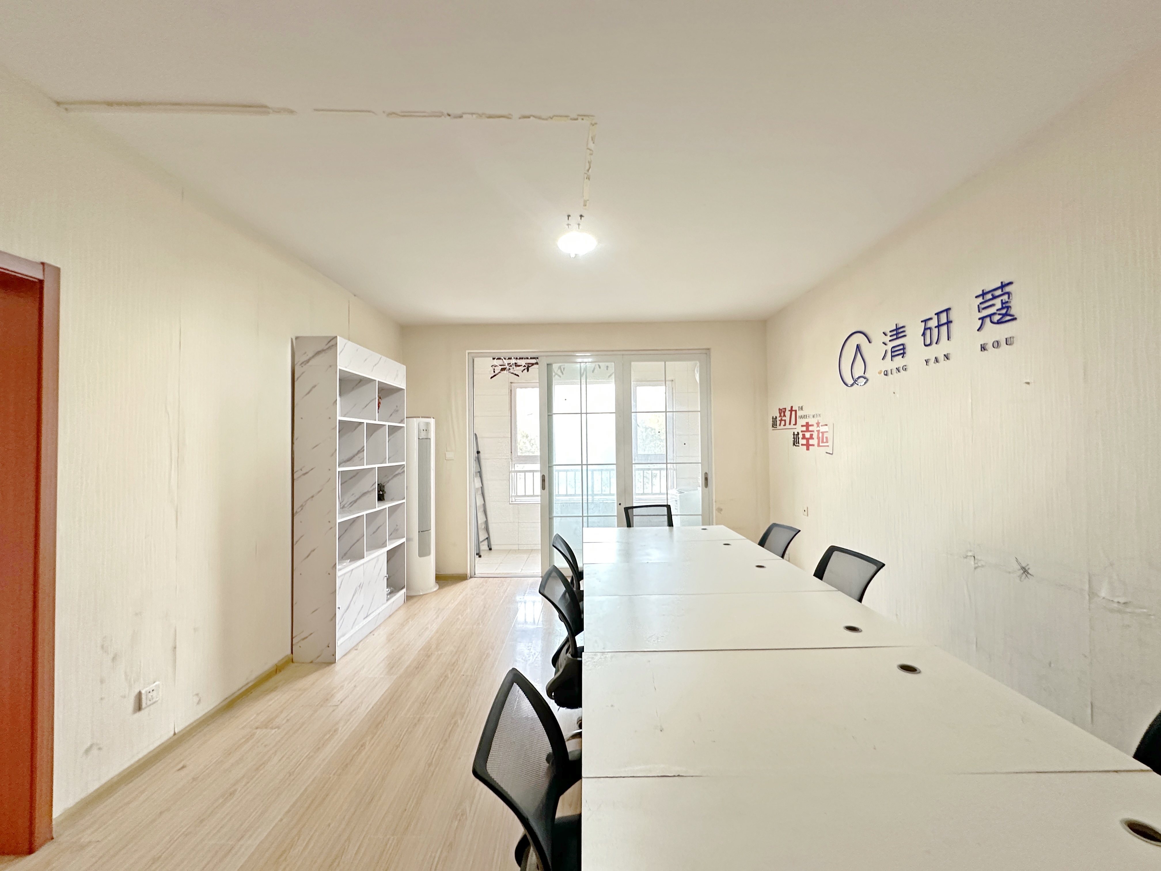 绿地新里卢浮公馆