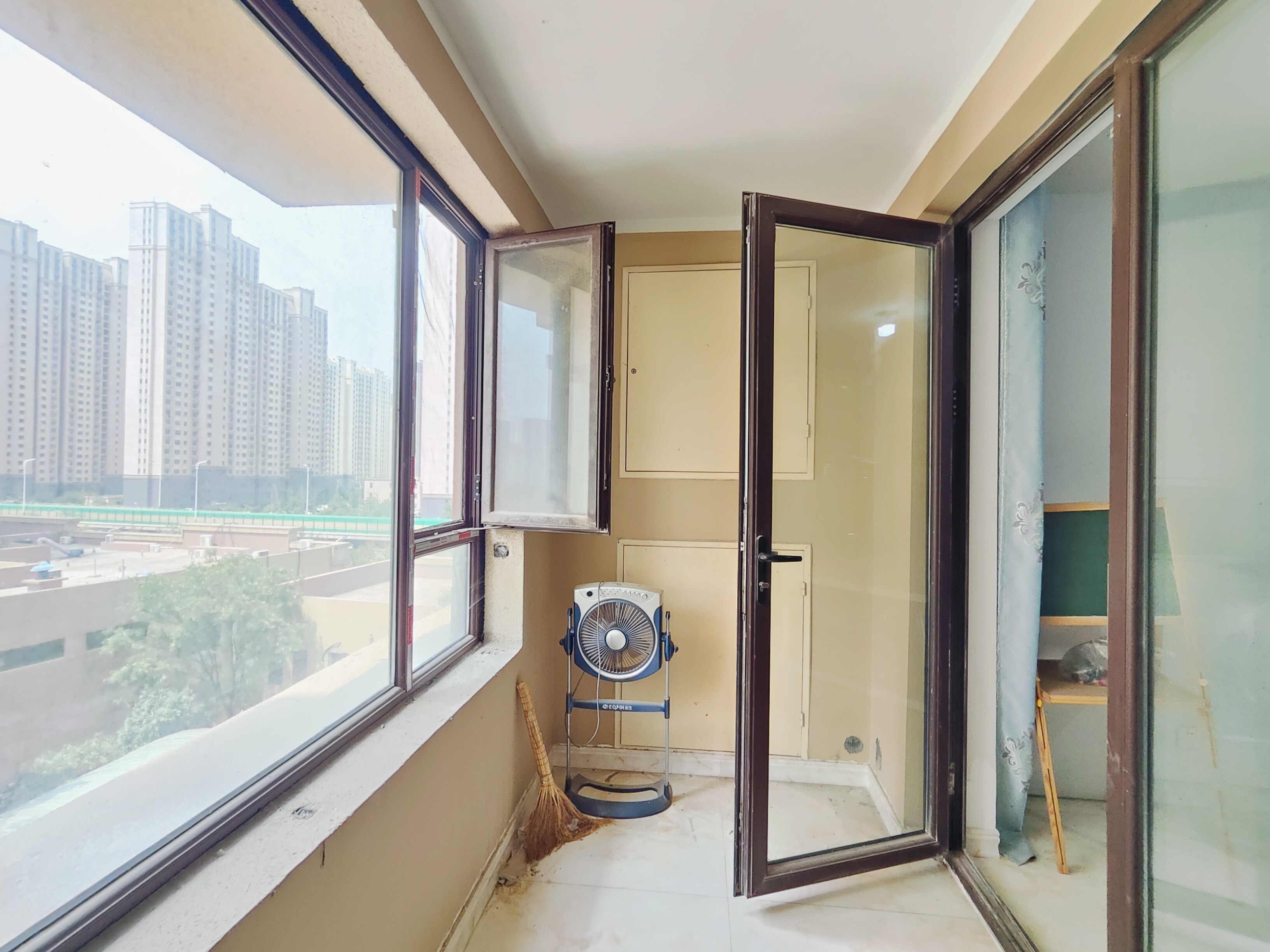 海尔云世界滟澜公馆花园