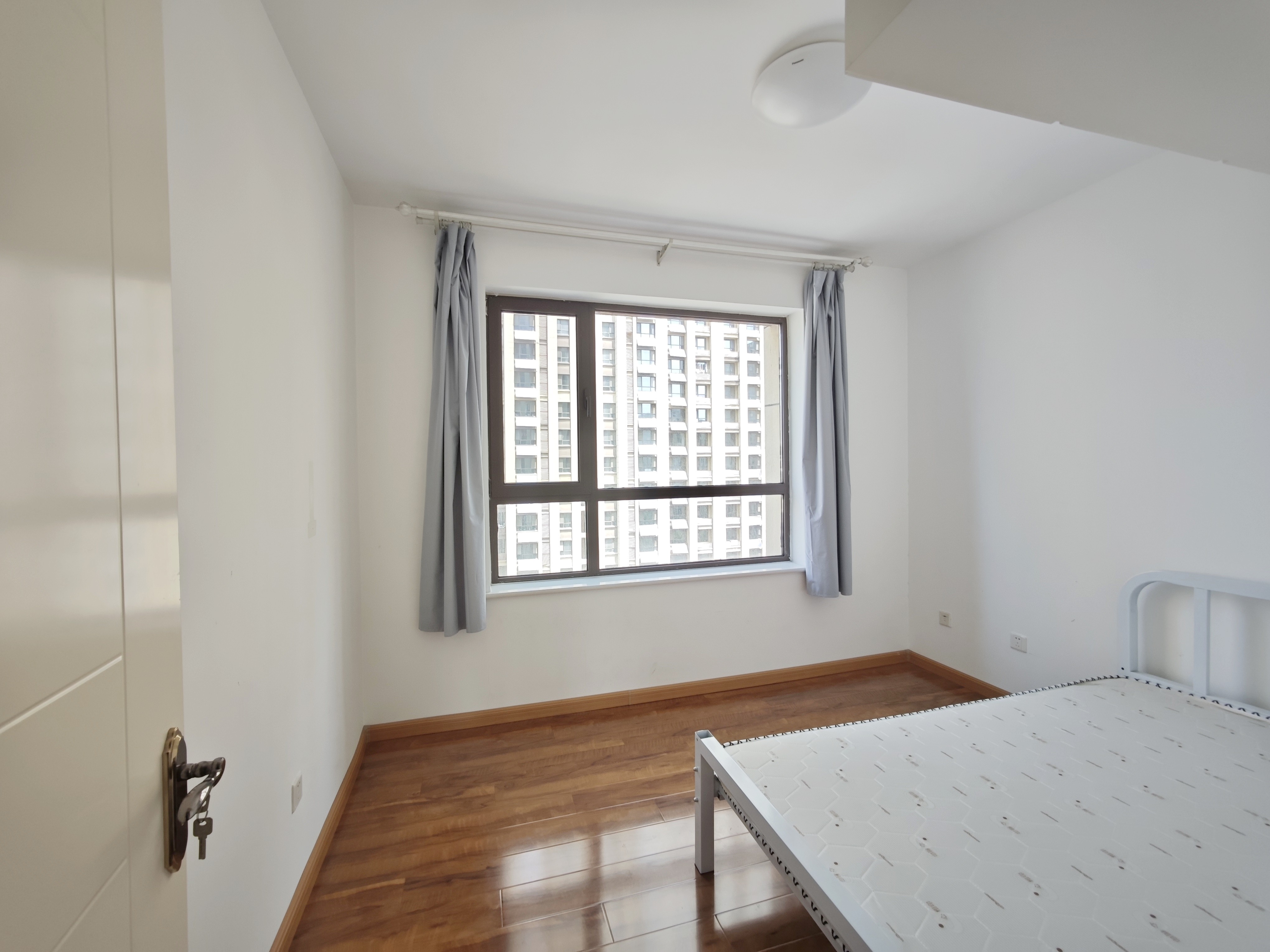 鲁邦奥林逸城东区