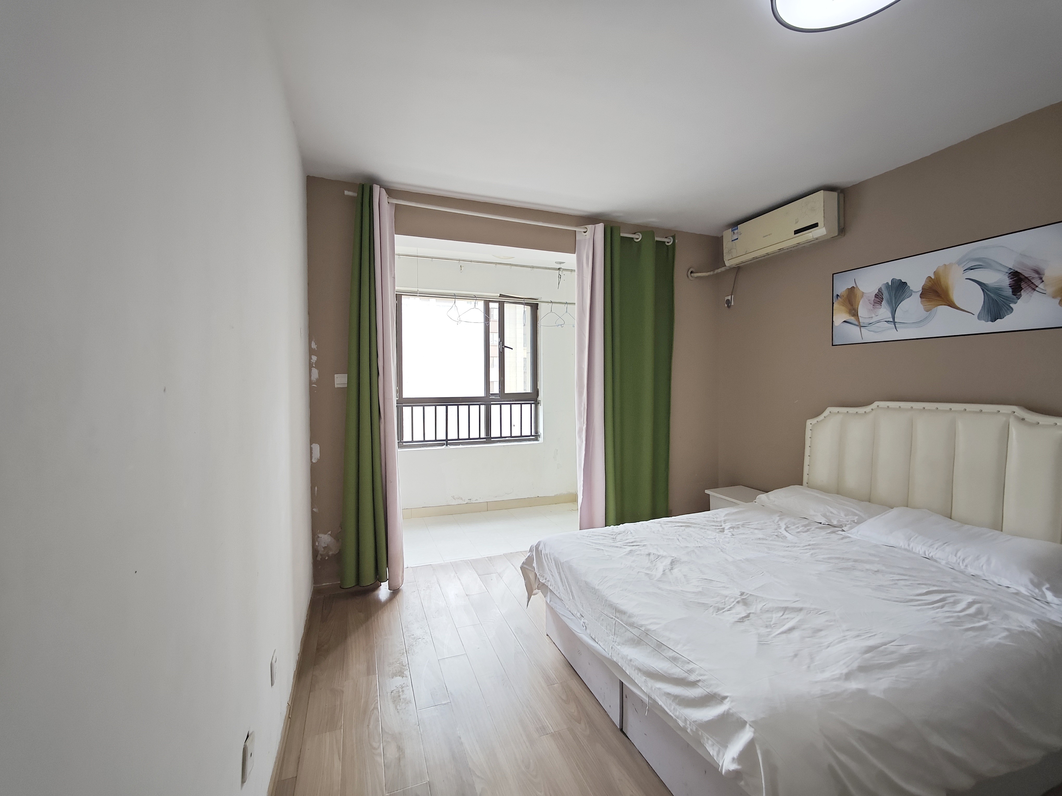 鲁邦奥林逸城东区