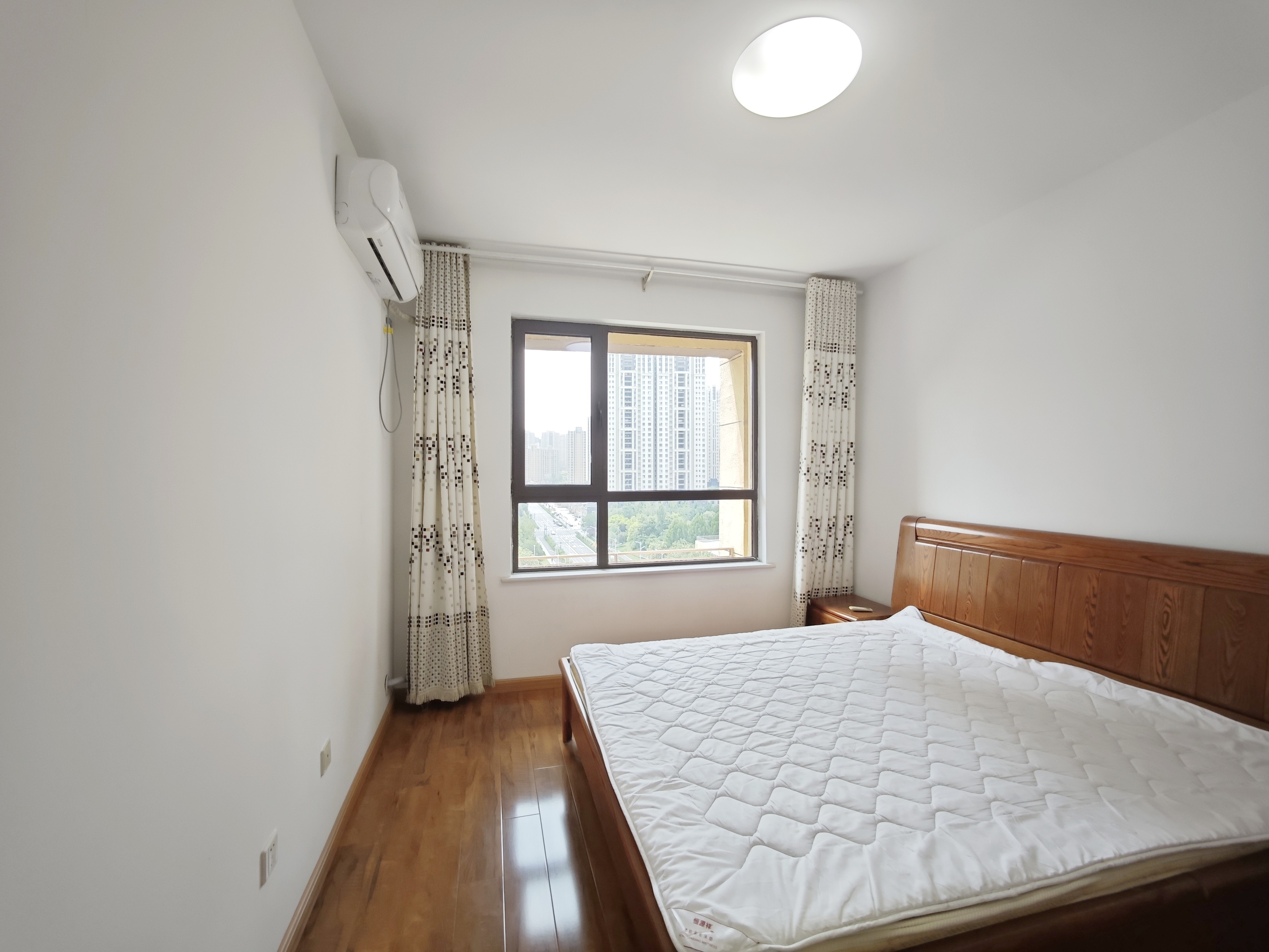 鲁邦奥林逸城东区