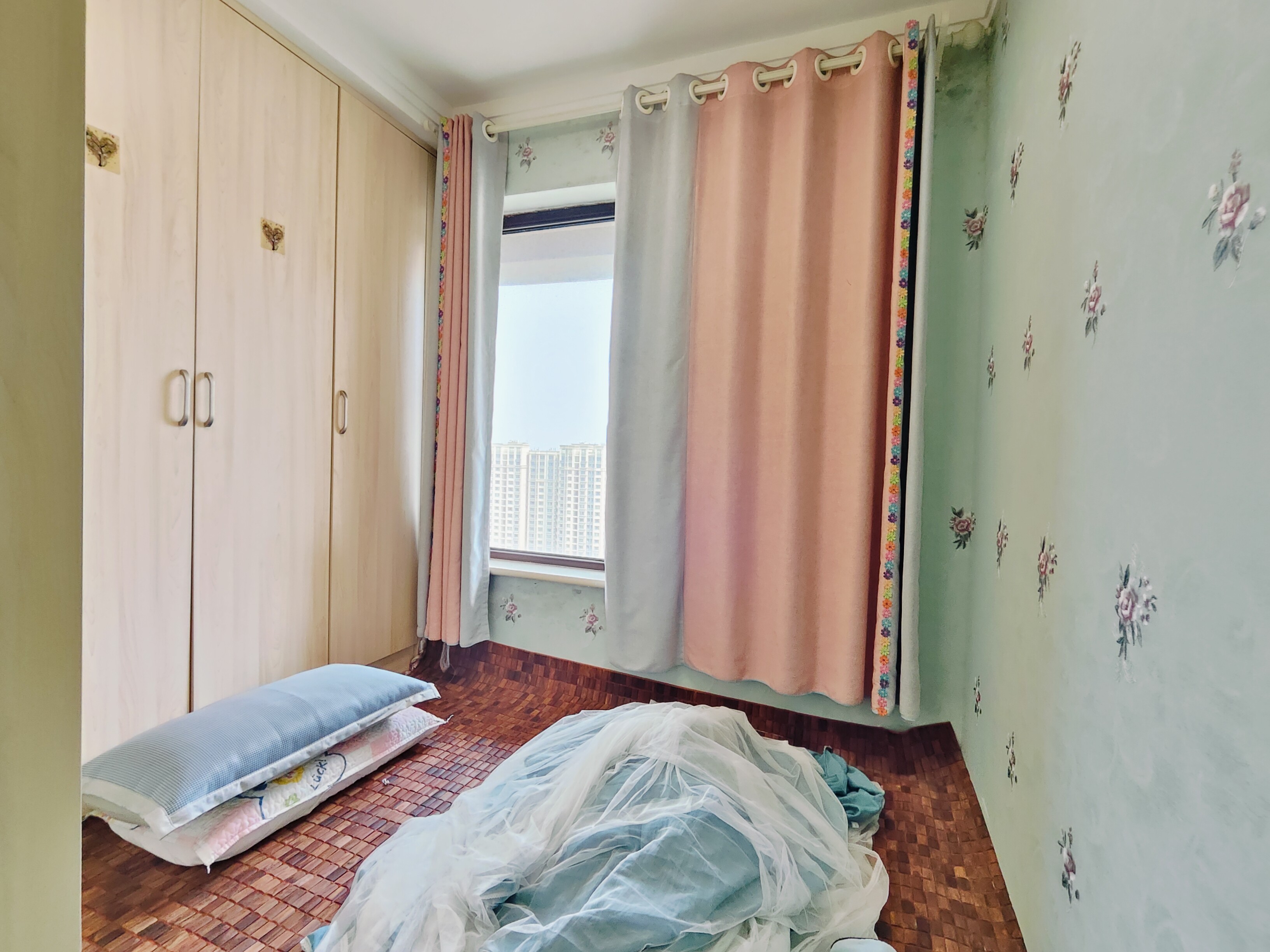 海尔云世界滟澜公馆花园