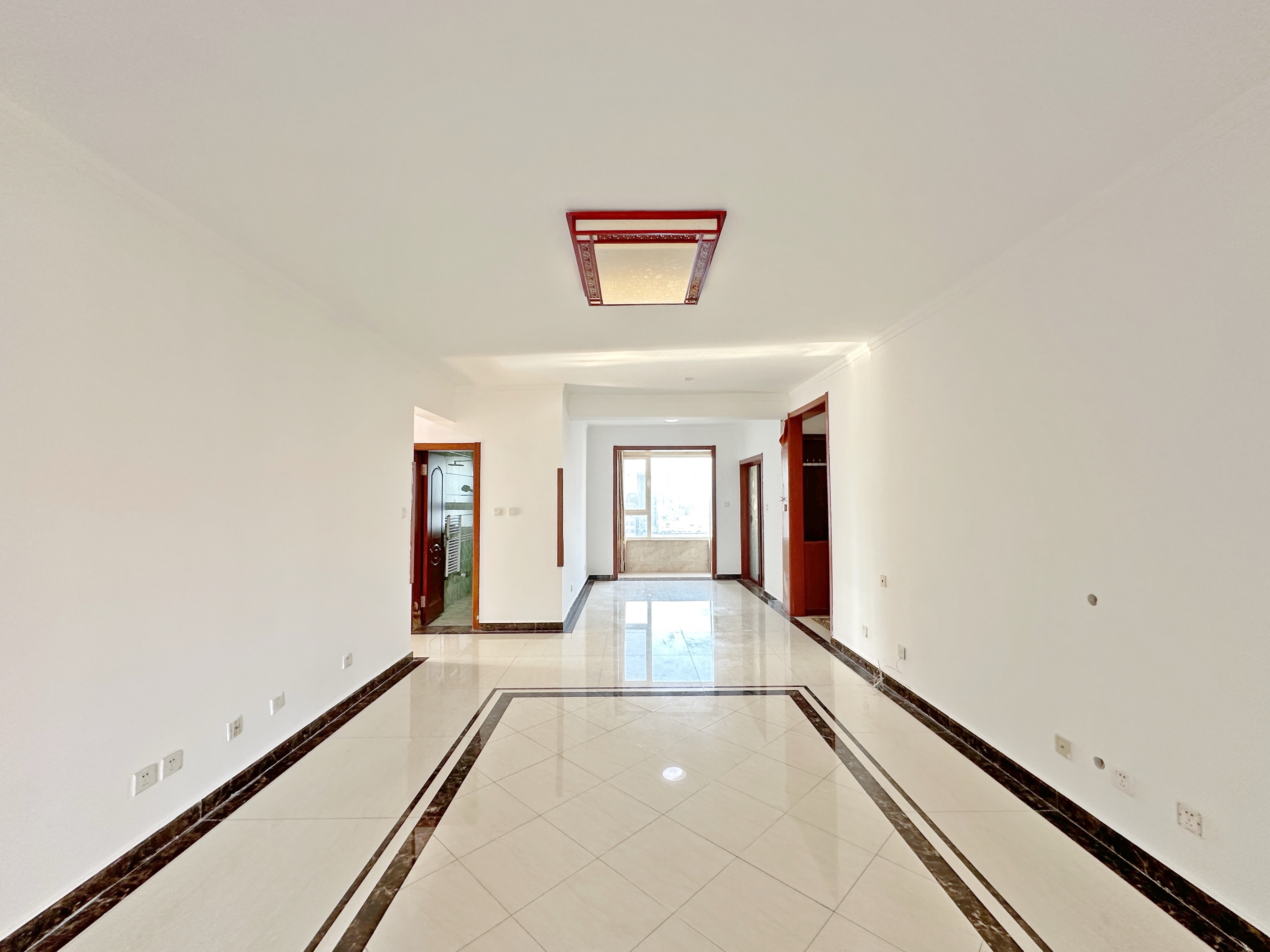  真单价14XXX，好楼层，价可议，买卢浮必看，和谐省立医院