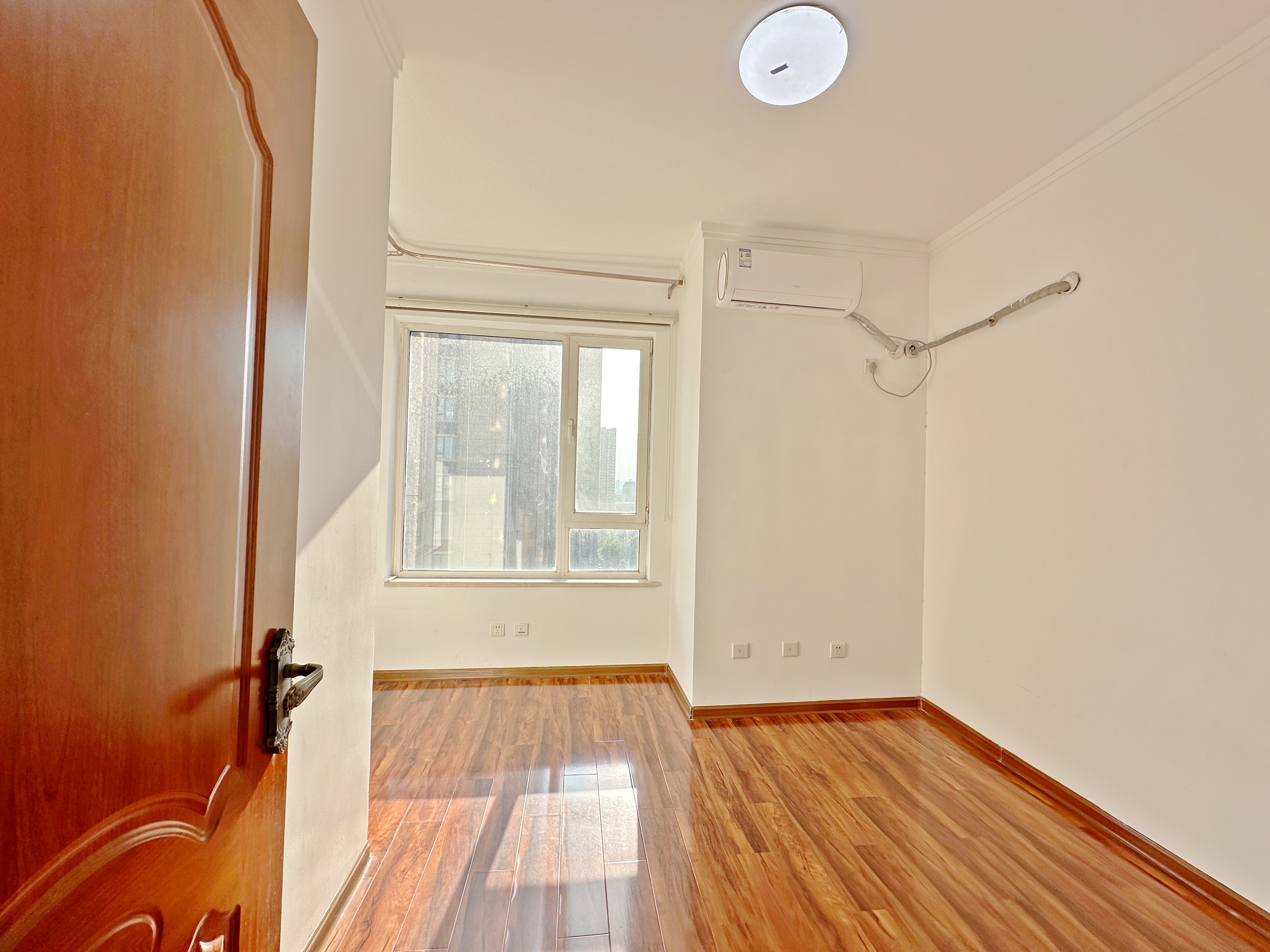 绿地新里卢浮公馆