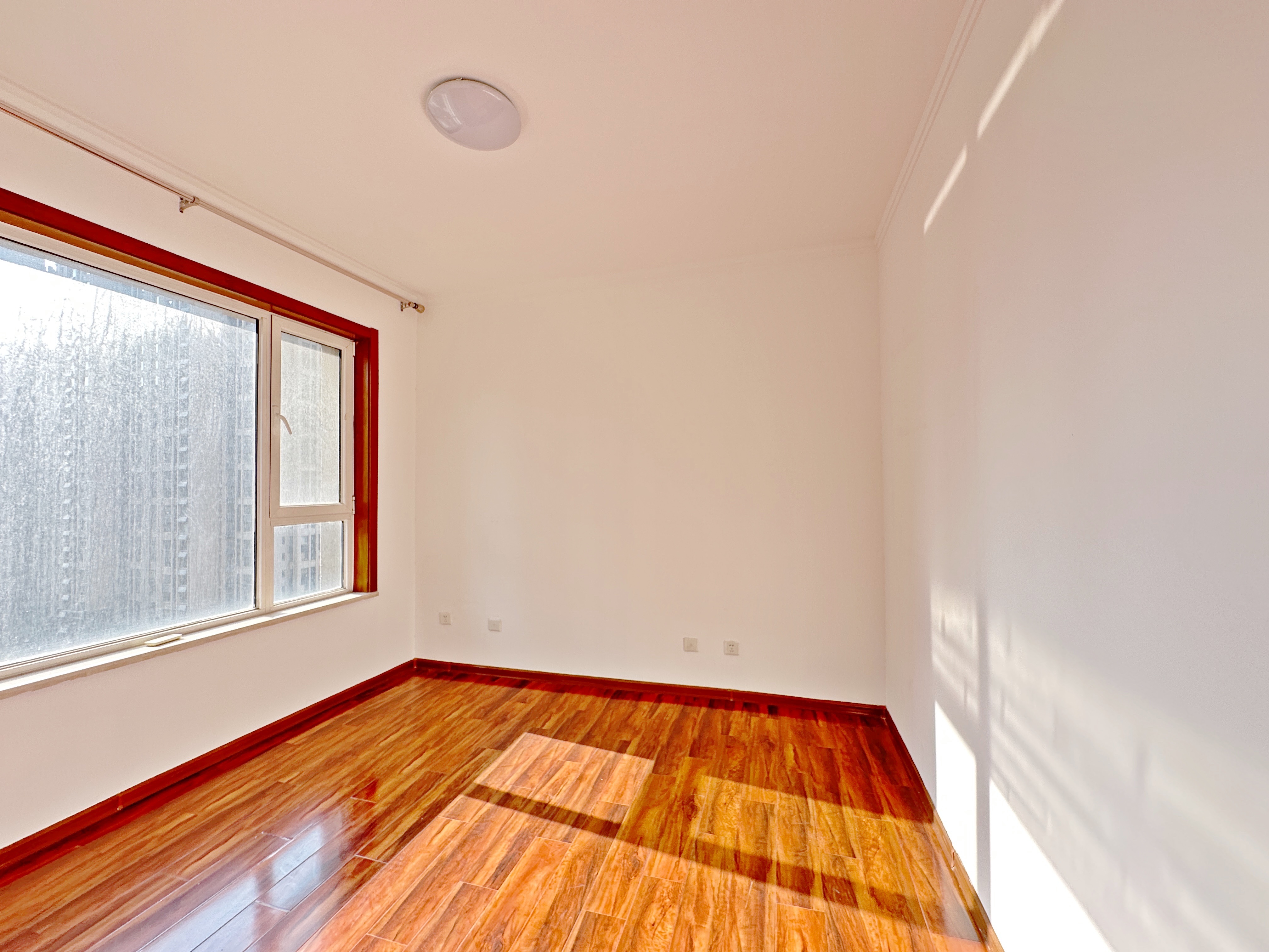 绿地新里卢浮公馆