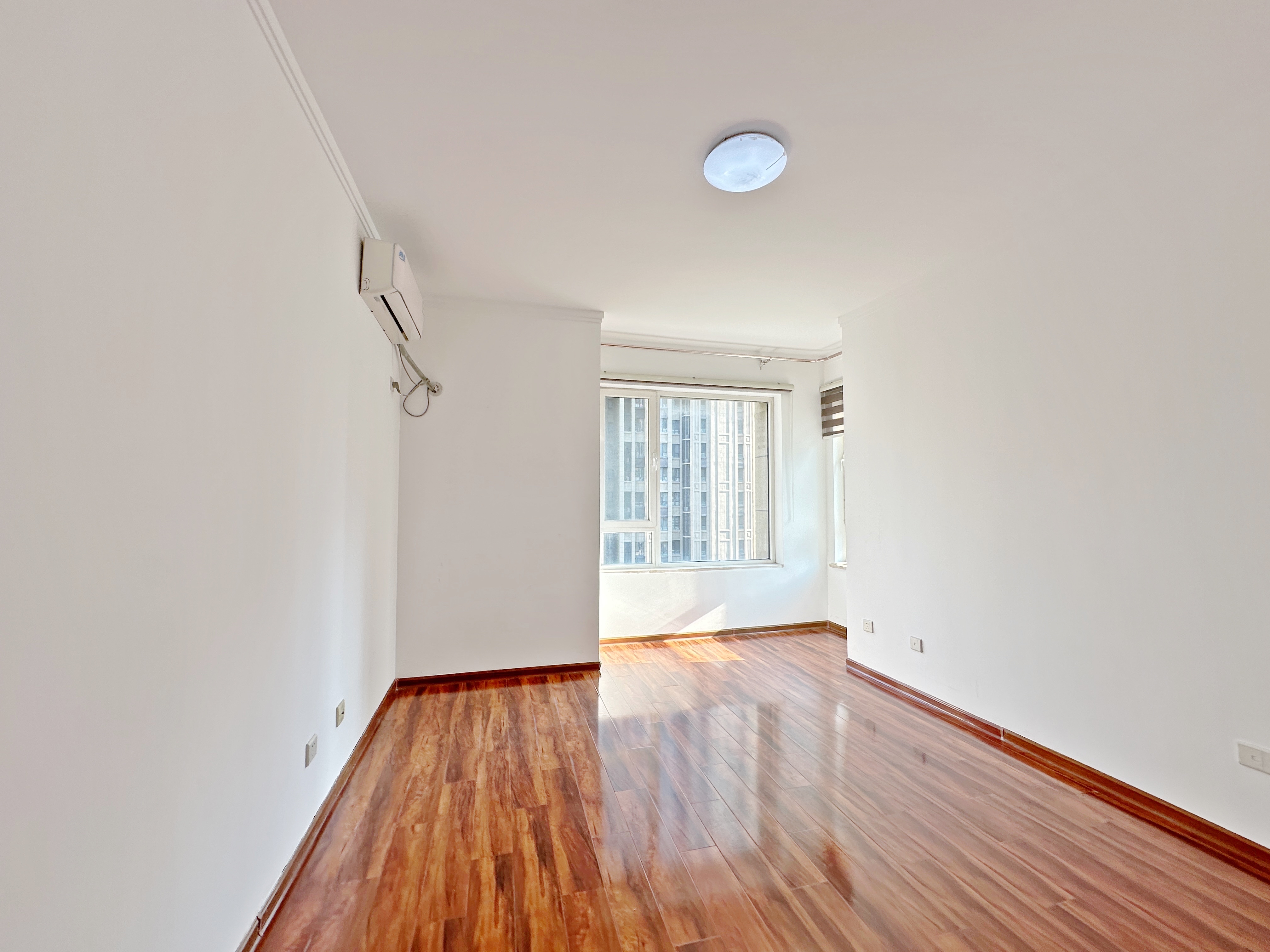 绿地新里卢浮公馆