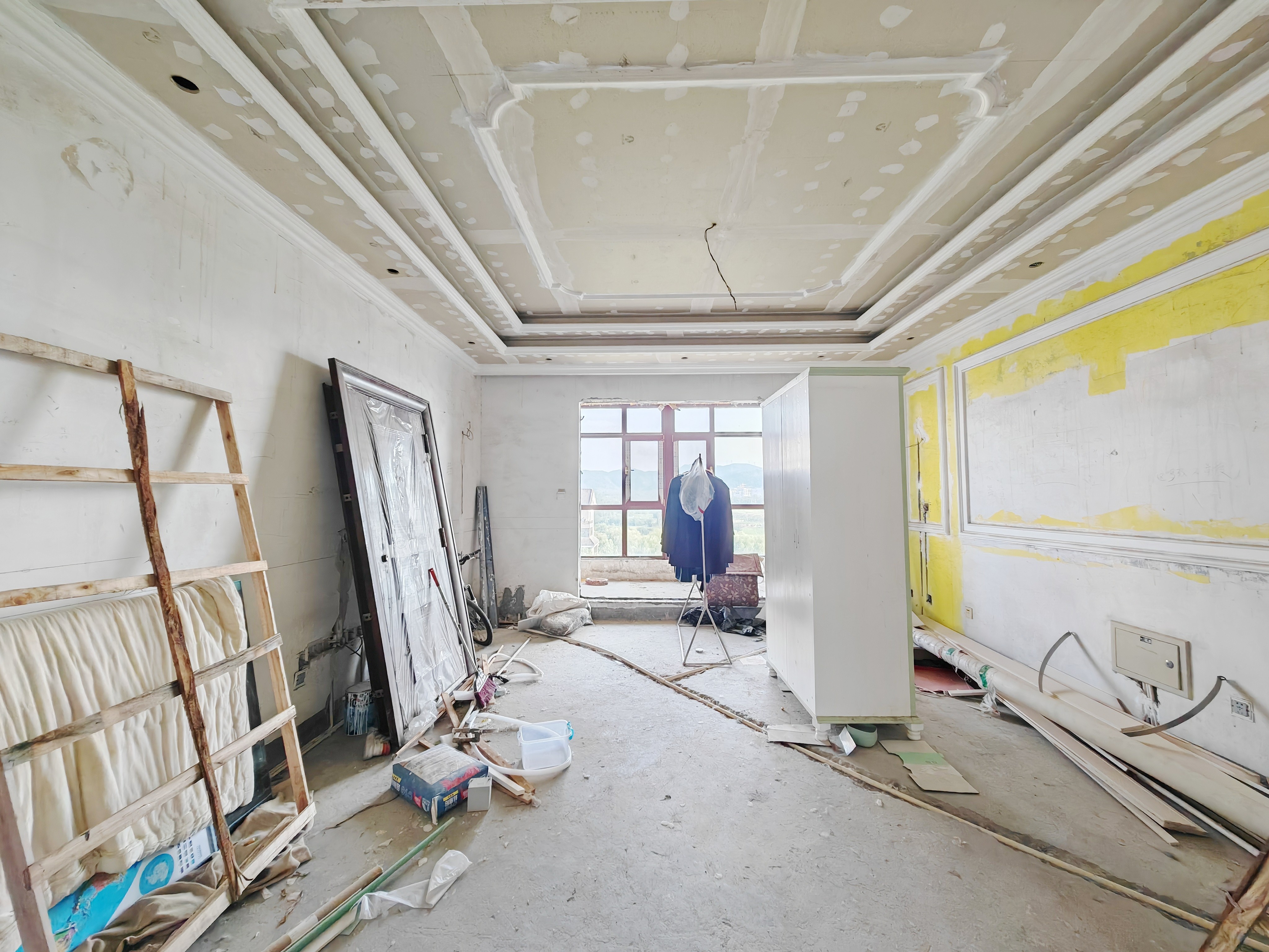  有山有水，赠送50平，电梯入户洋房，复式！