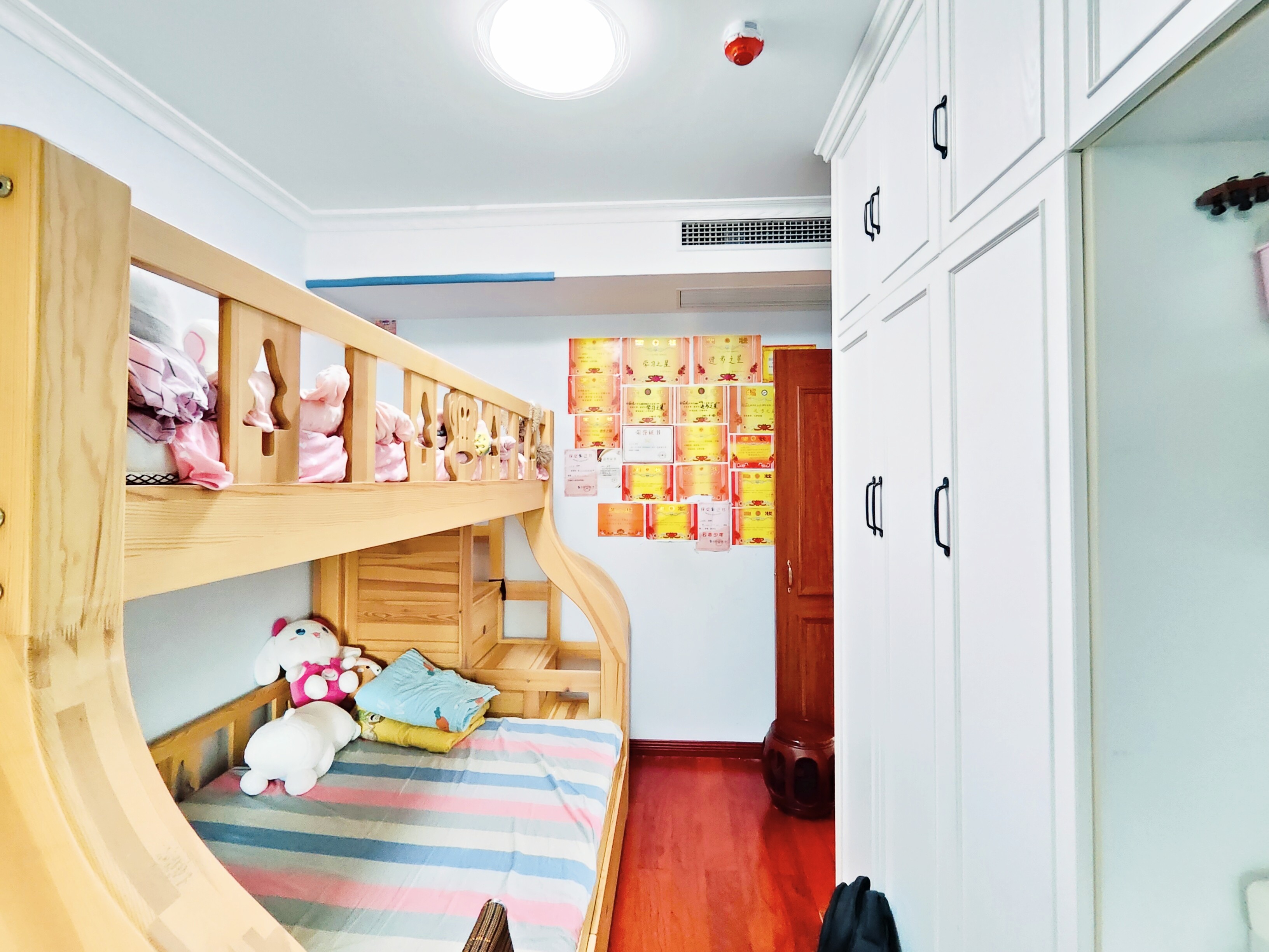 海尔云世界滟澜公馆花园