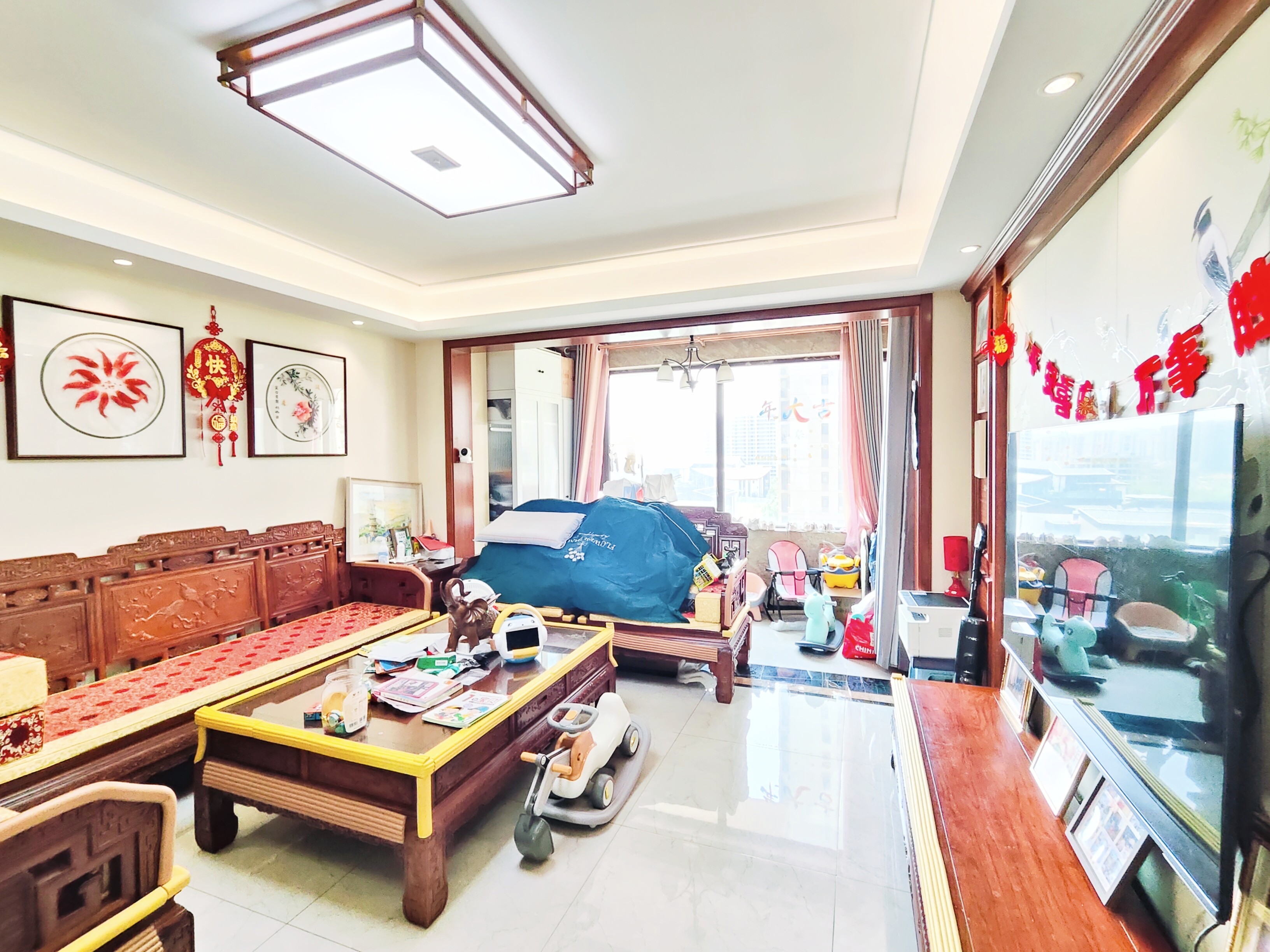  海尔云世界滟澜公馆花园 南北