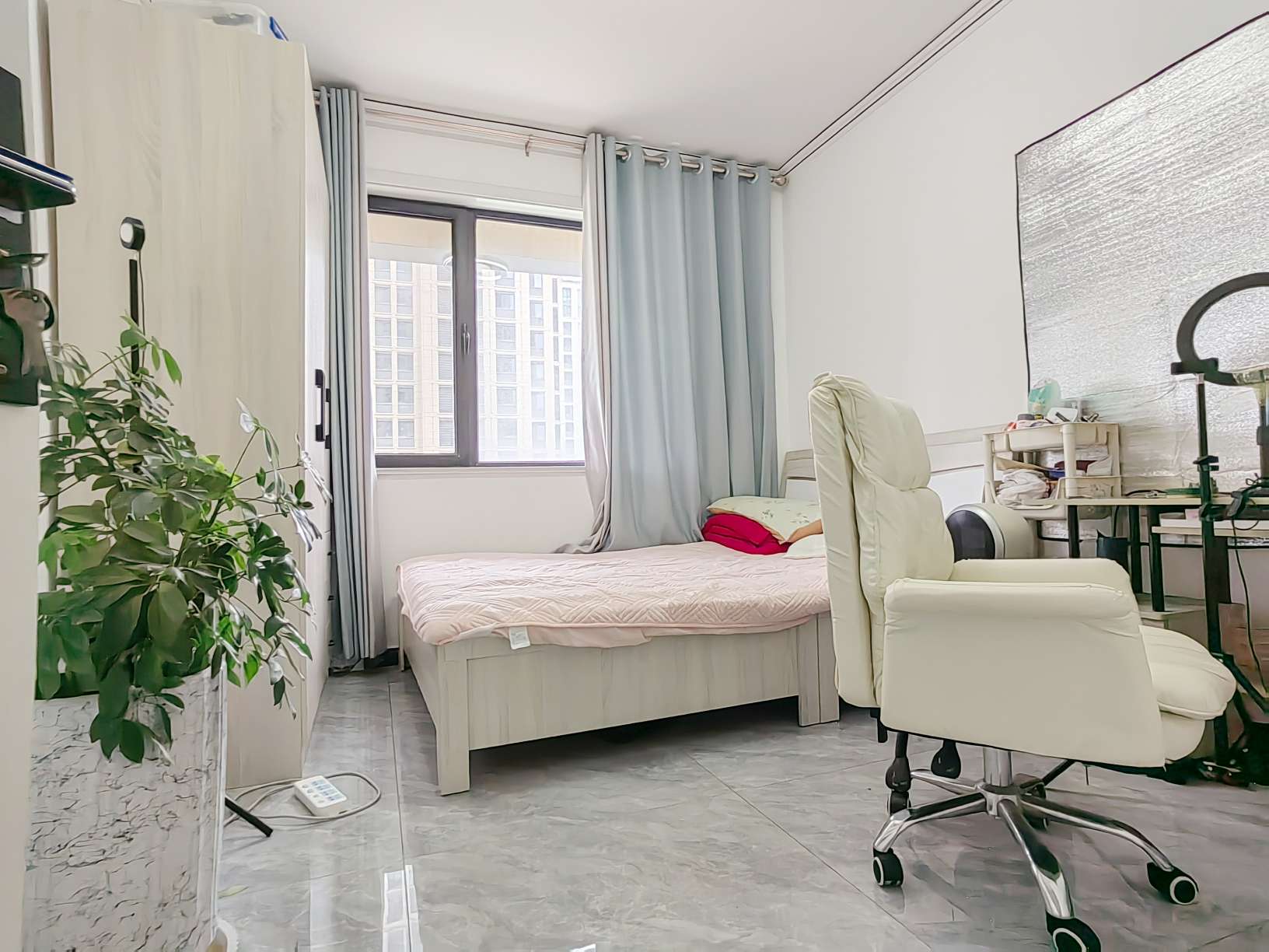 中康绿城百合花园