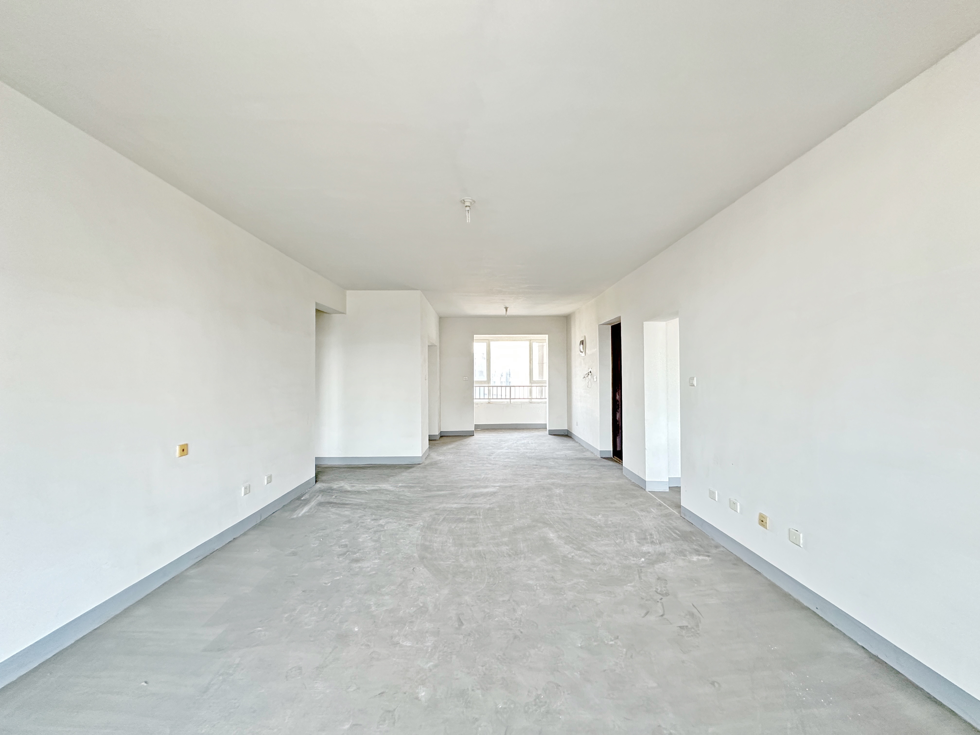 绿地新里卢浮公馆