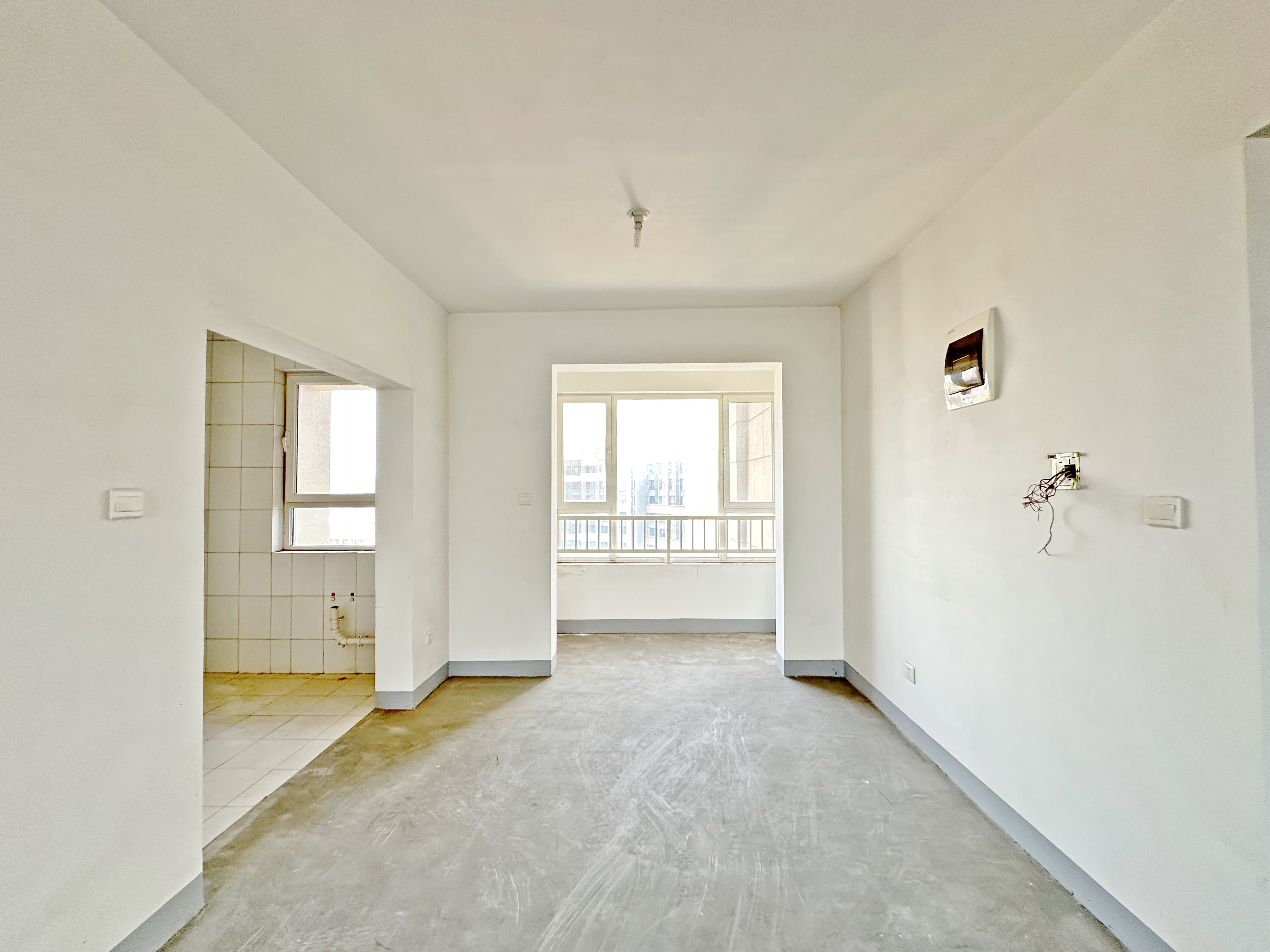 绿地新里卢浮公馆