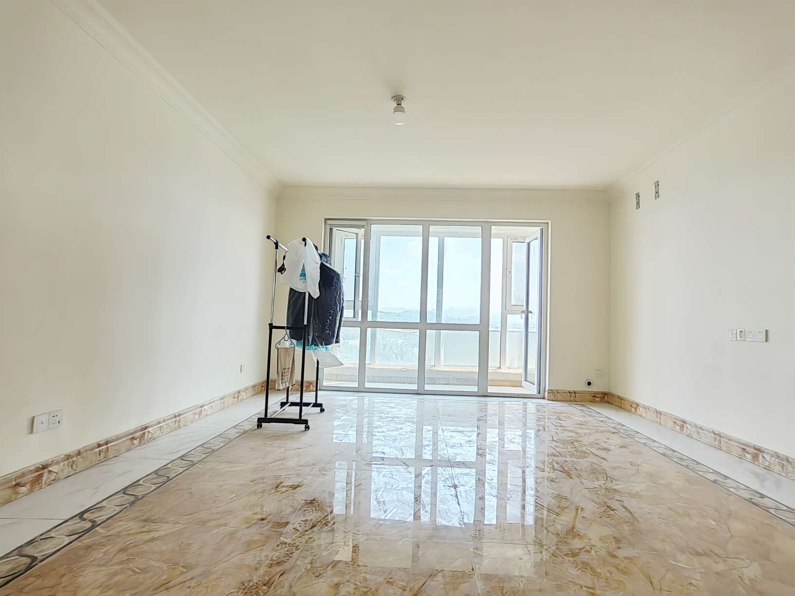  碧桂园凤凰城西区高层 南