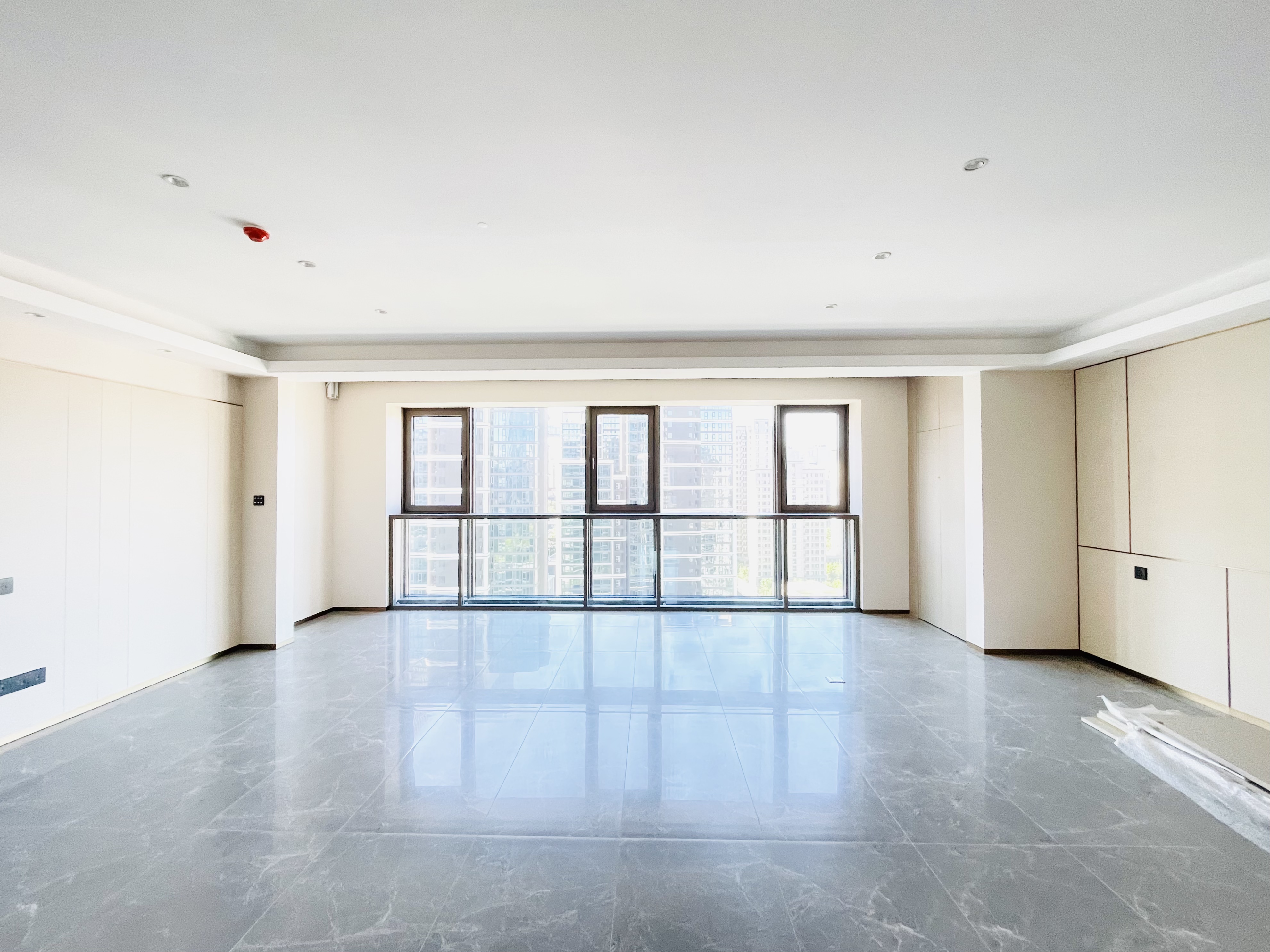  绿城深蓝公馆  南北