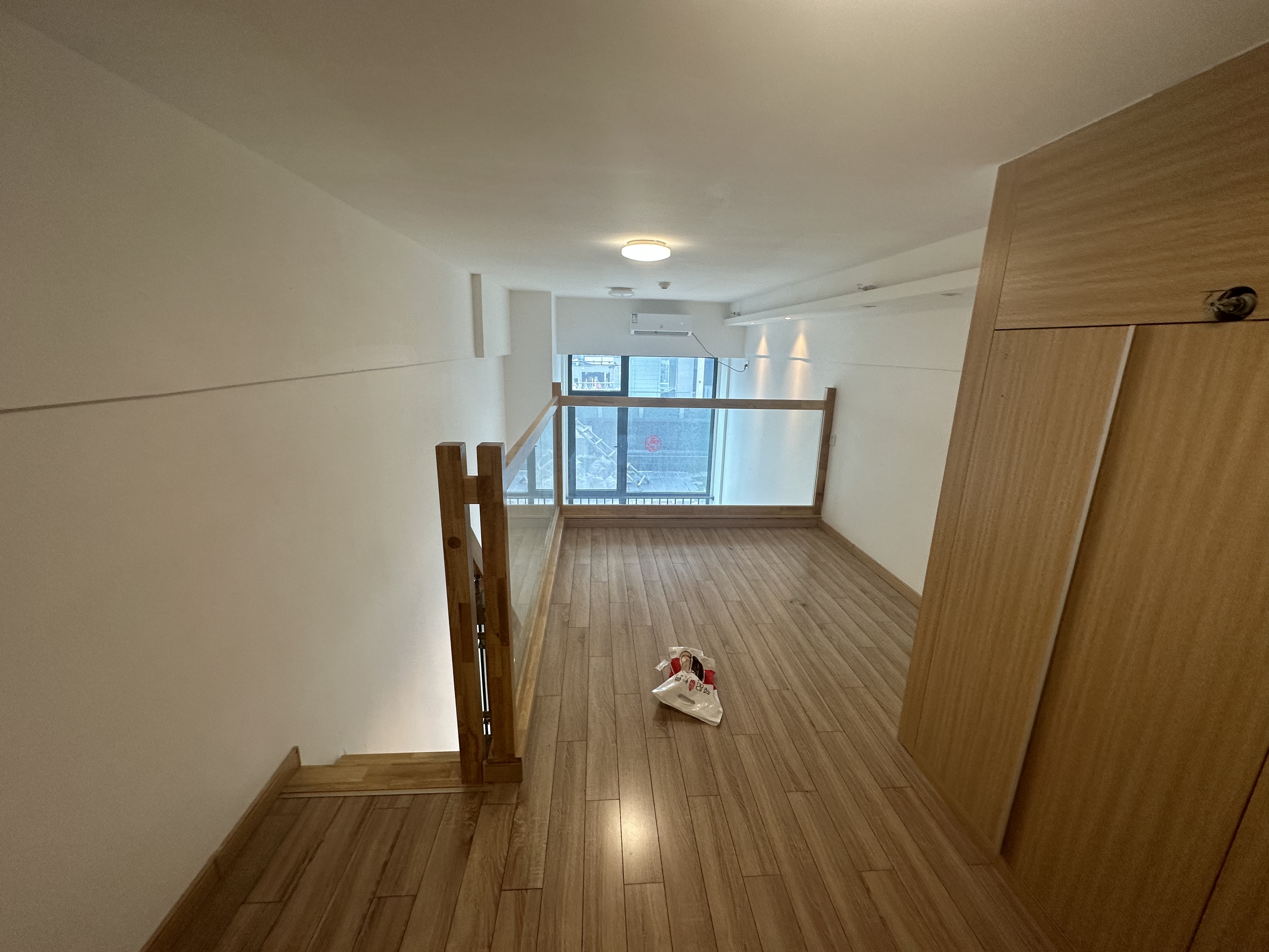 万科大都会万公馆