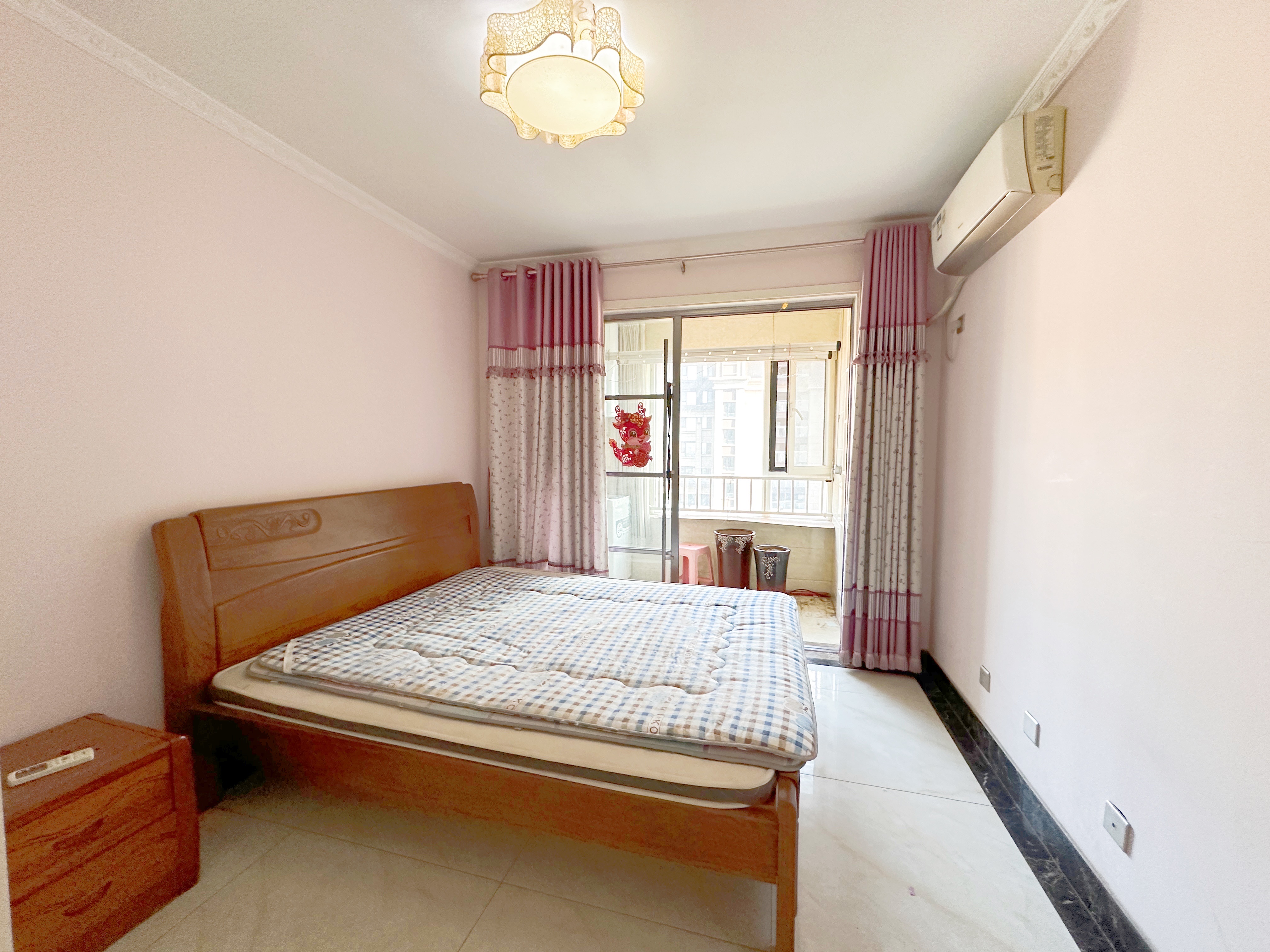 绿地新里梵尔赛公馆