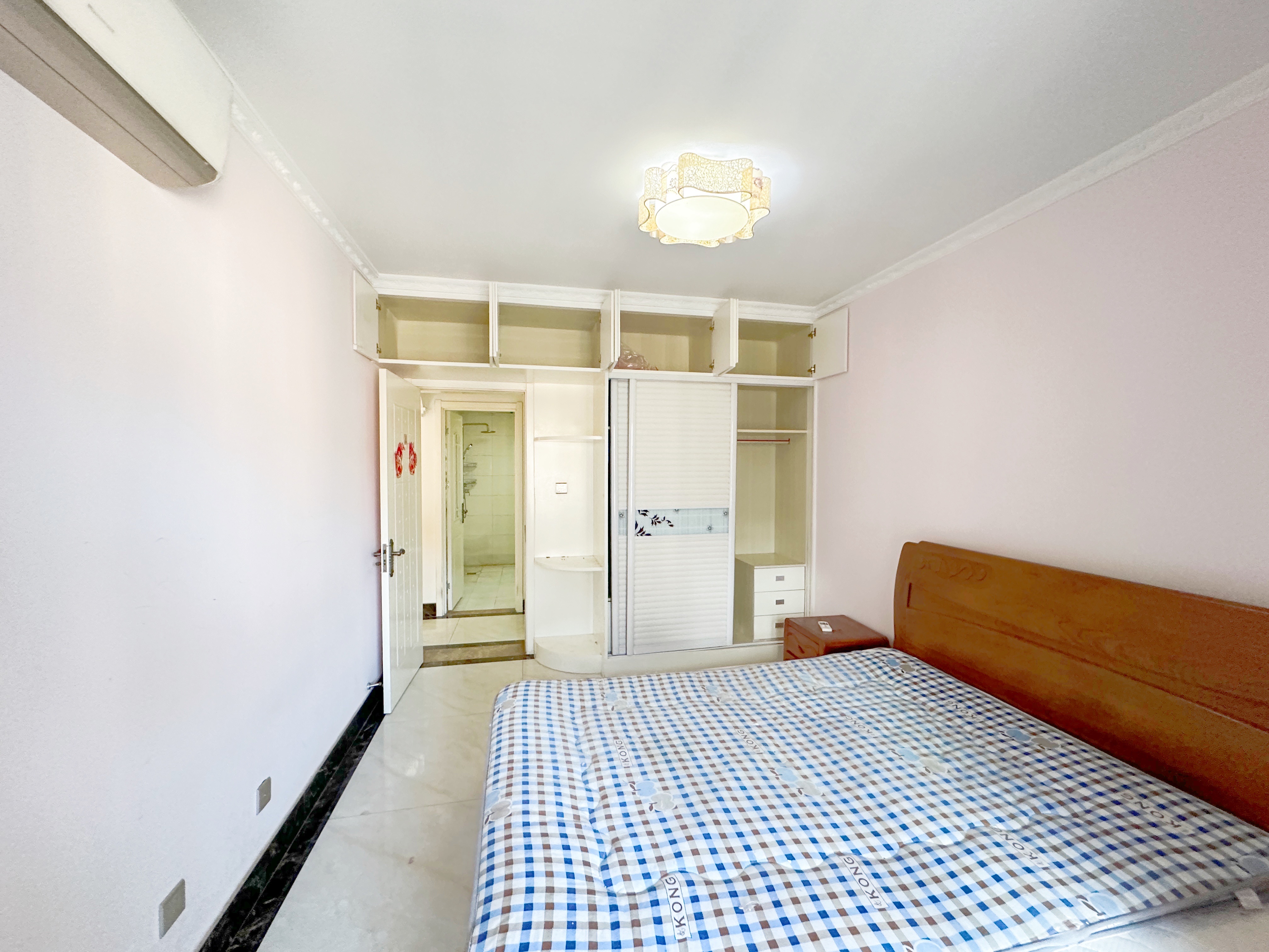 绿地新里梵尔赛公馆