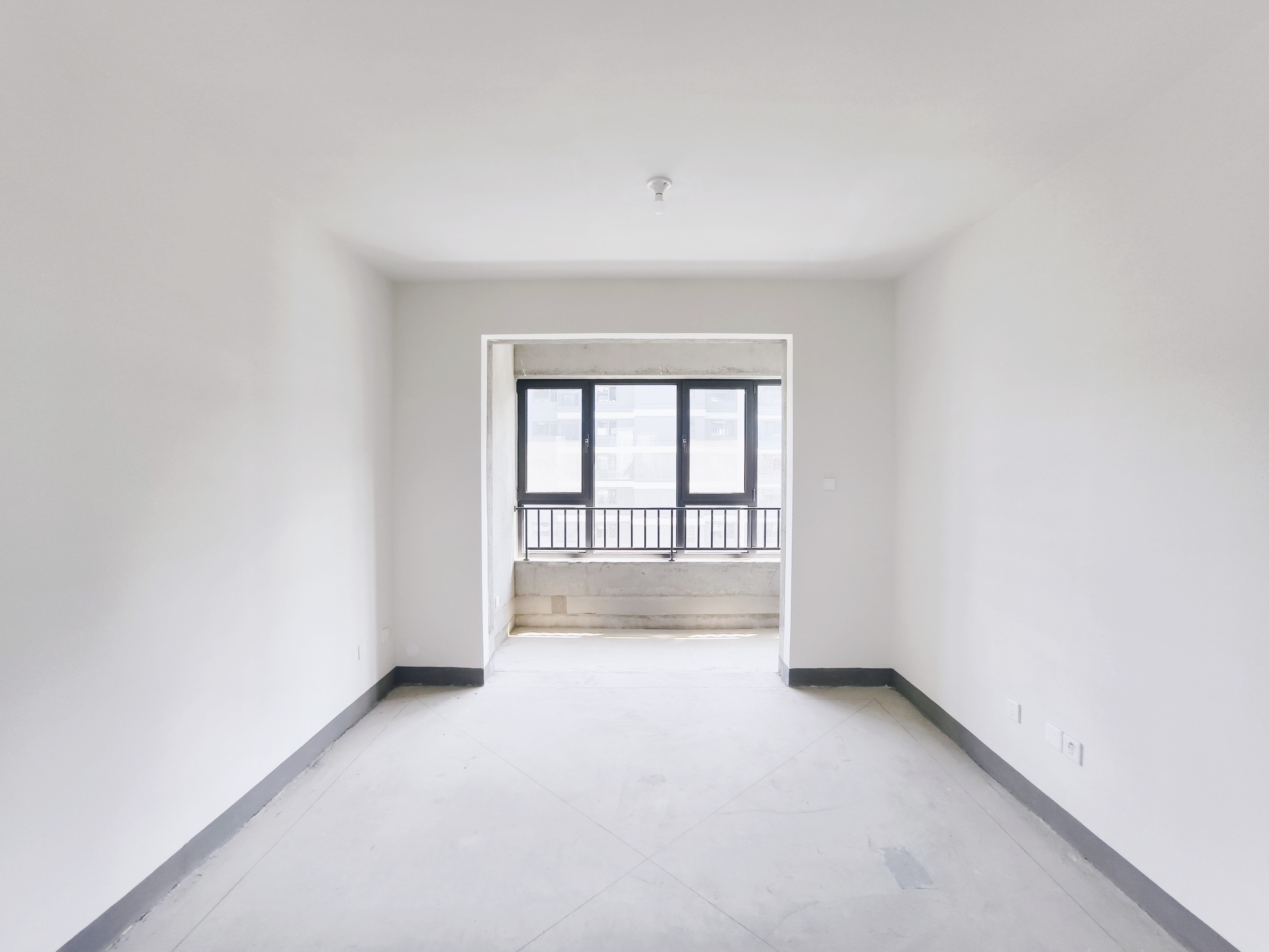  绿城春来风华 南北