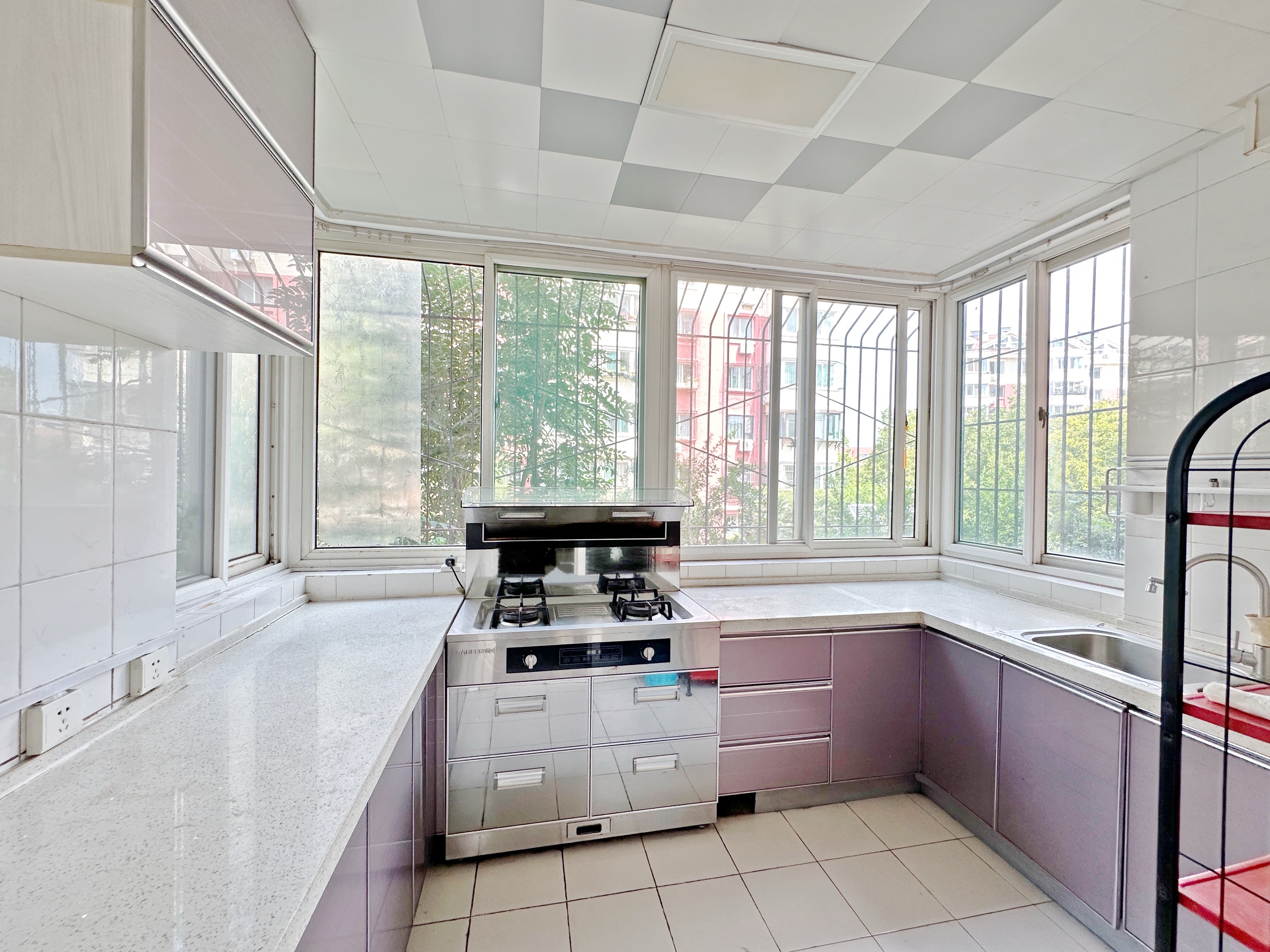 卧龙花园龙和苑