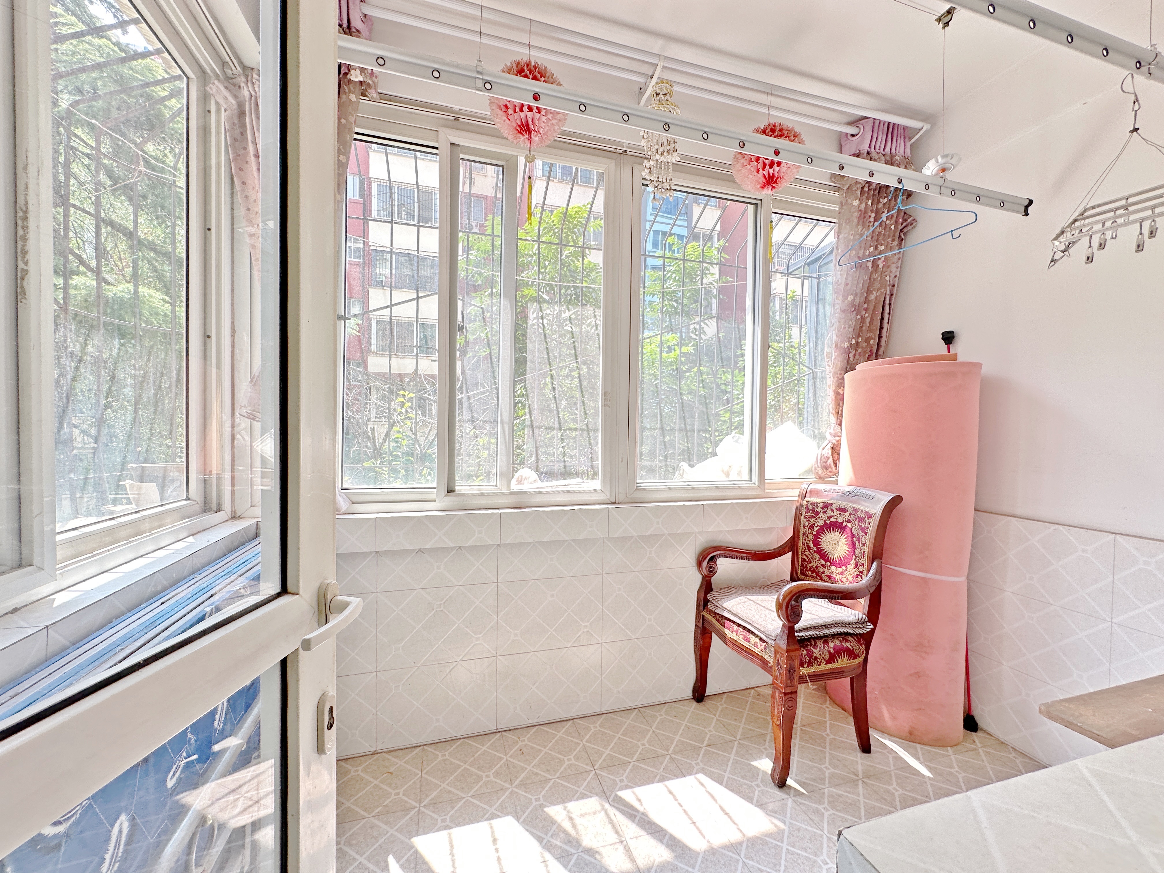 卧龙花园龙和苑