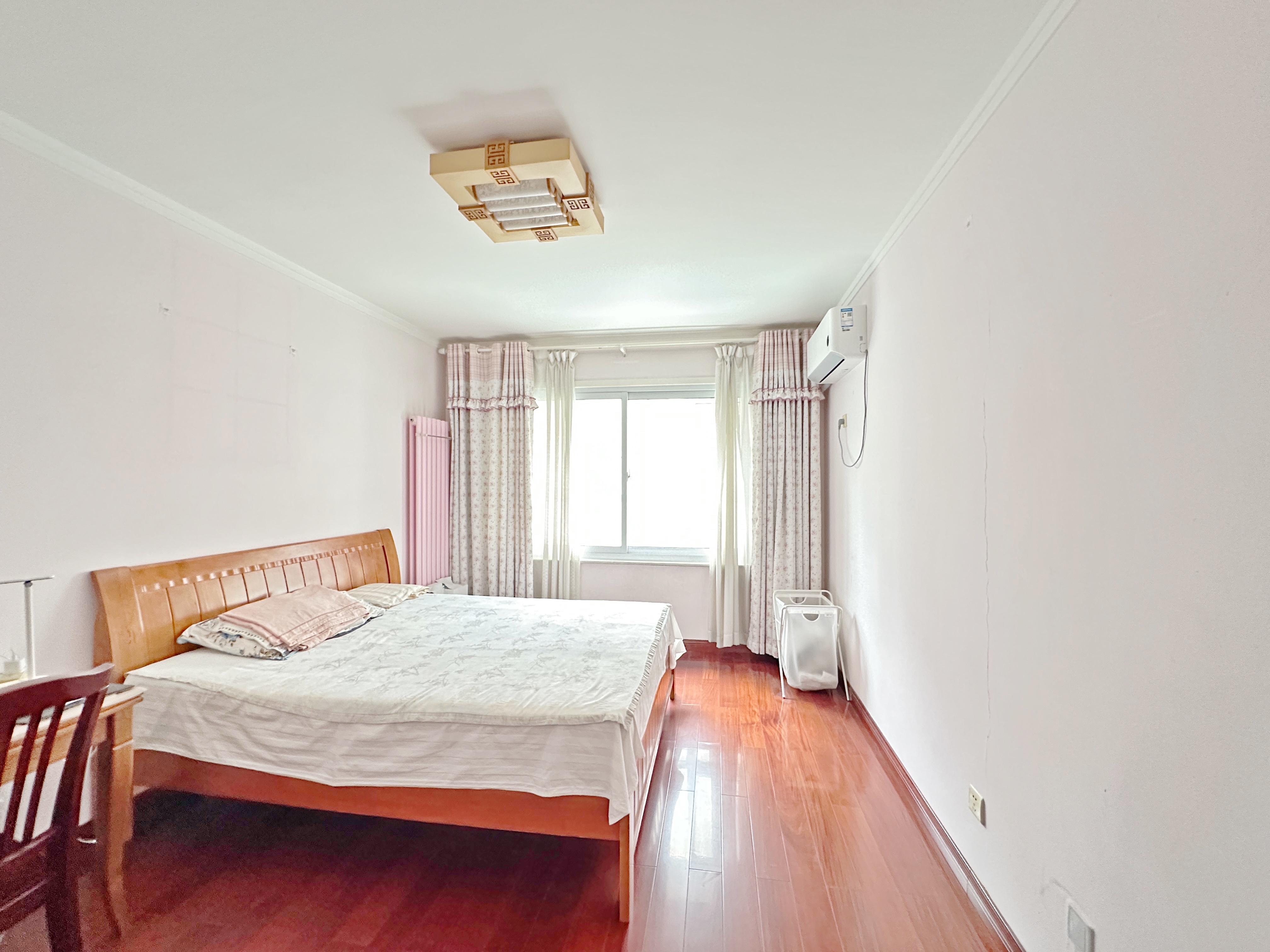 卧龙花园龙泰苑